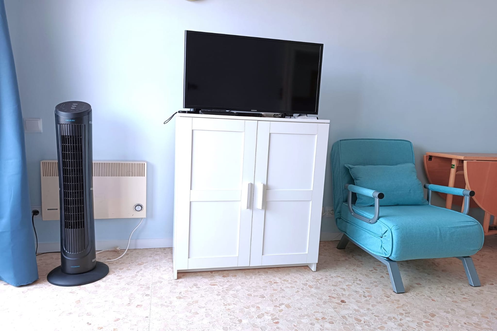 Vivalidays Lara - Fenals - LLoret de Mar-Woonkamer