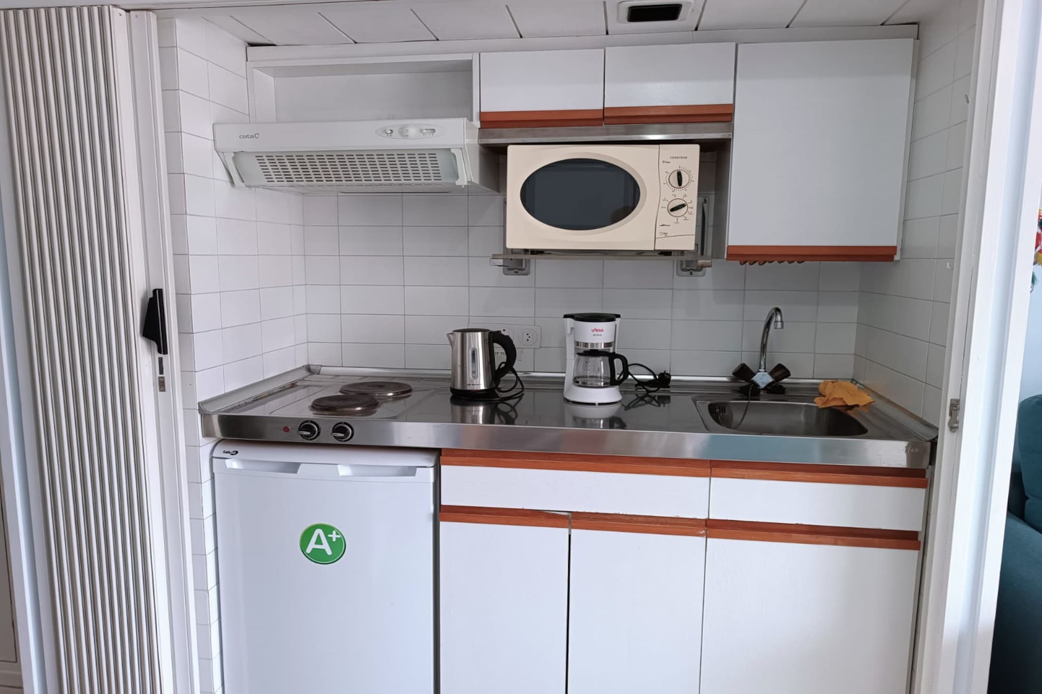 Vivalidays Lara - Fenals - LLoret de Mar-Keuken