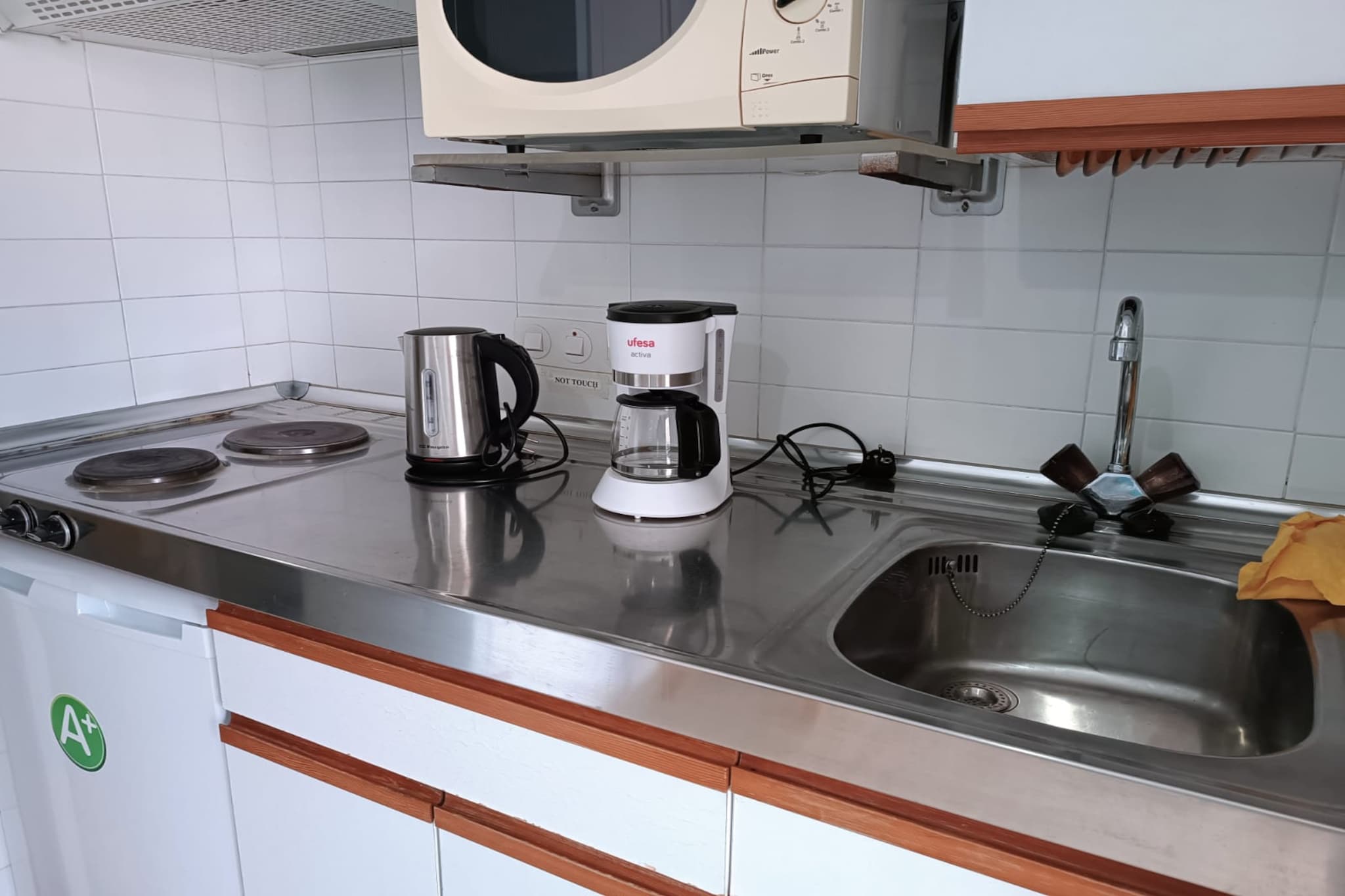 Vivalidays Lara - Fenals - LLoret de Mar-Keuken