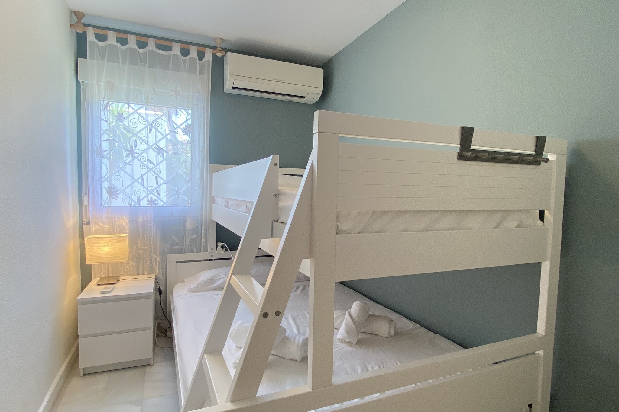 Villa Refugio 2 by Casasol-Schlafzimmer