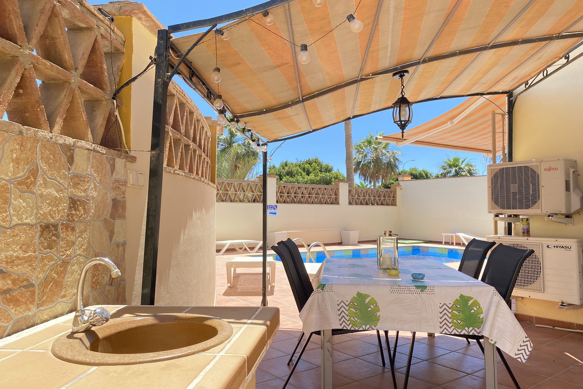 Villa Madrid Private Pool by Casasol-Terrasse