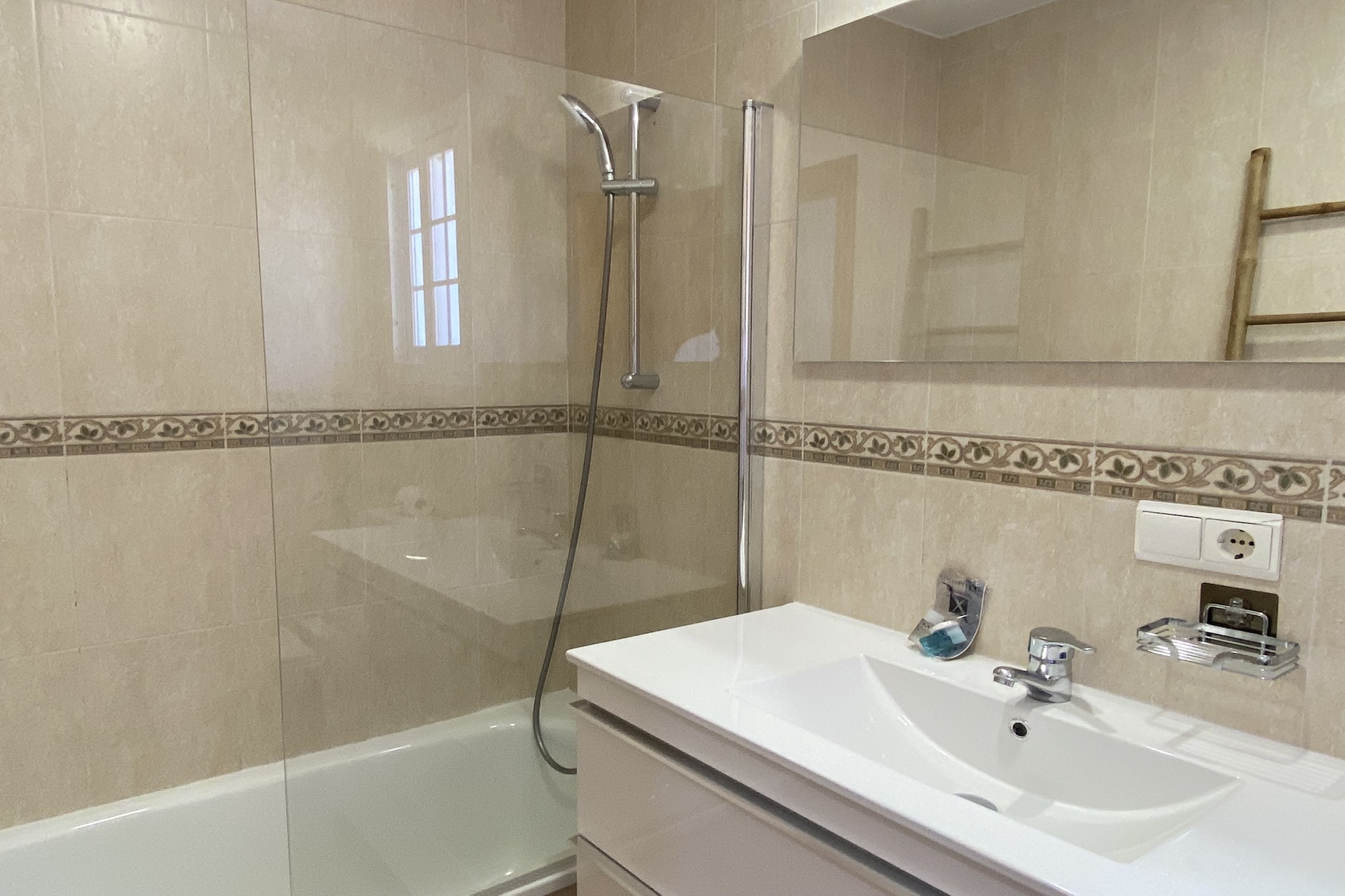 Azahara En Suite by Casasol-Salle de bain