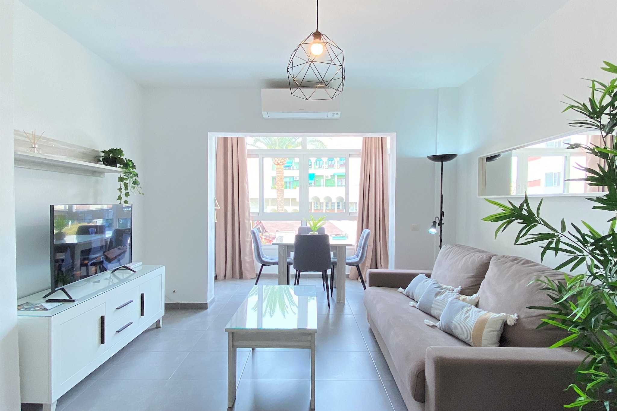 Nevada Centro by Casasol-Salon