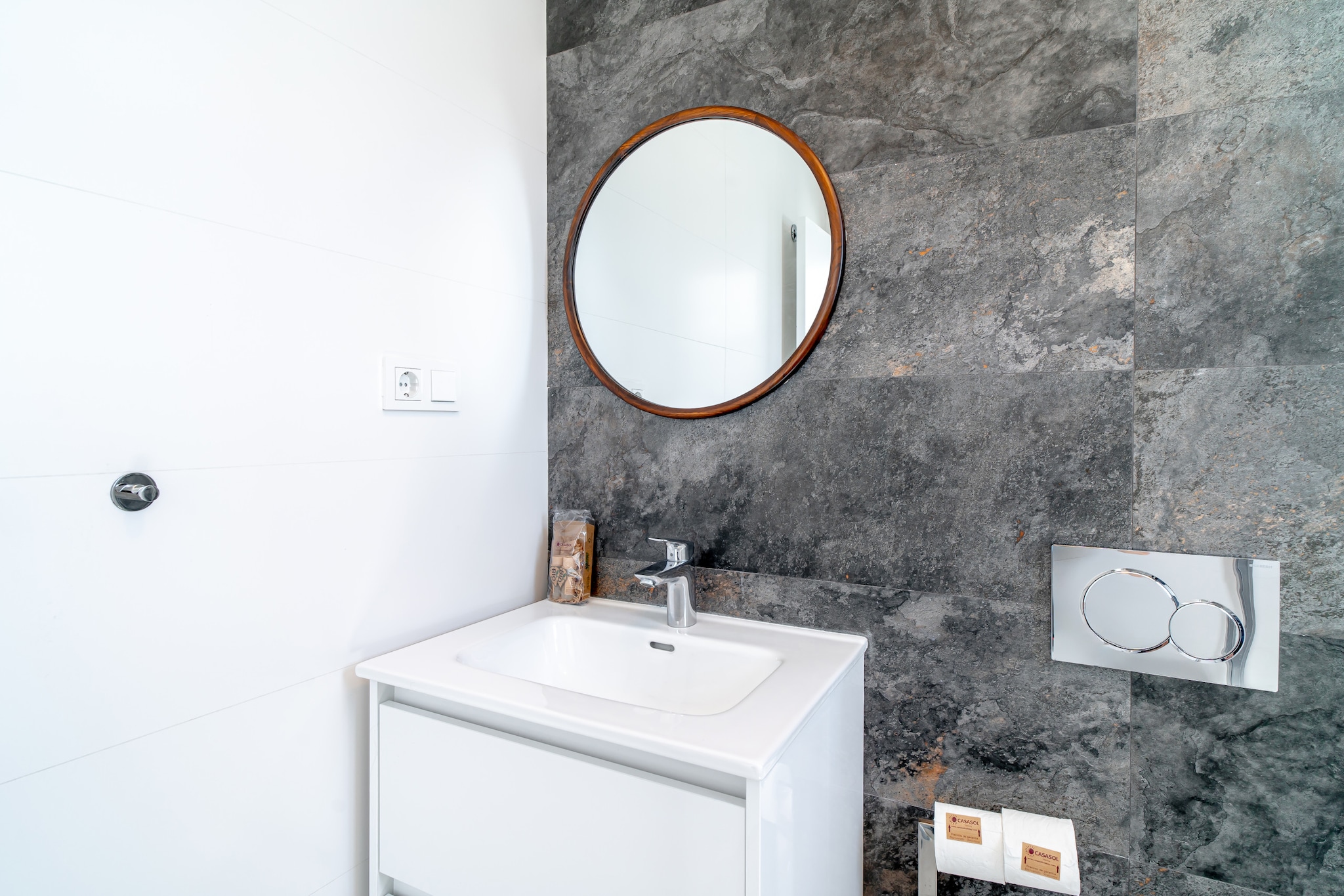 Terrazas de Ladera Duplex 1 by Casasol-Salle de bain