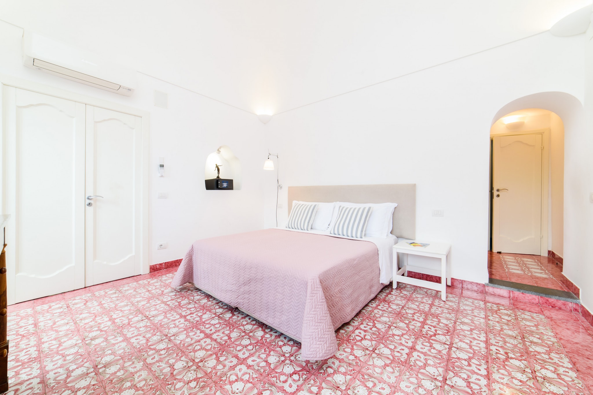 Villa Field-Bedroom