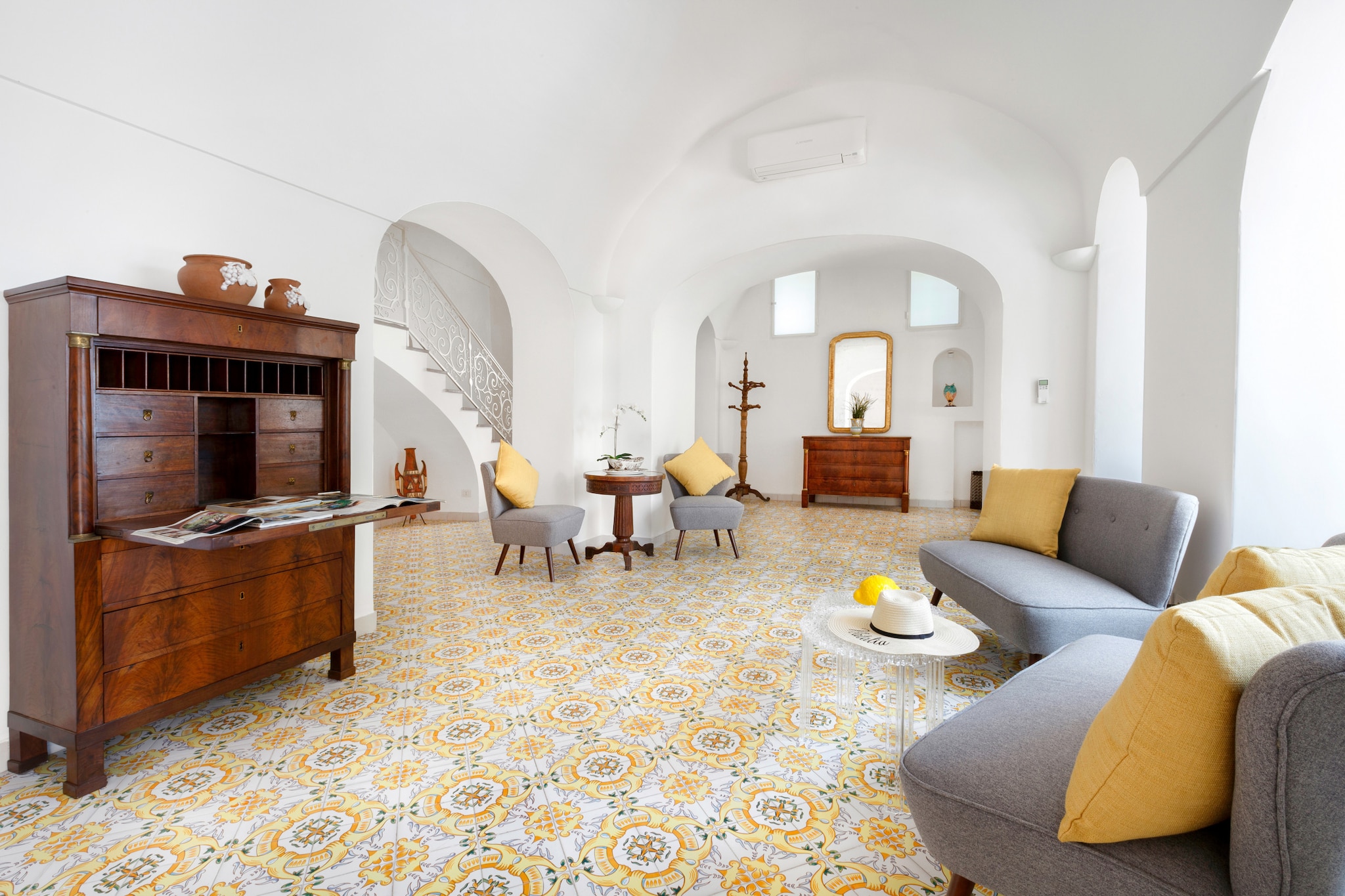 Villa Field-Living room