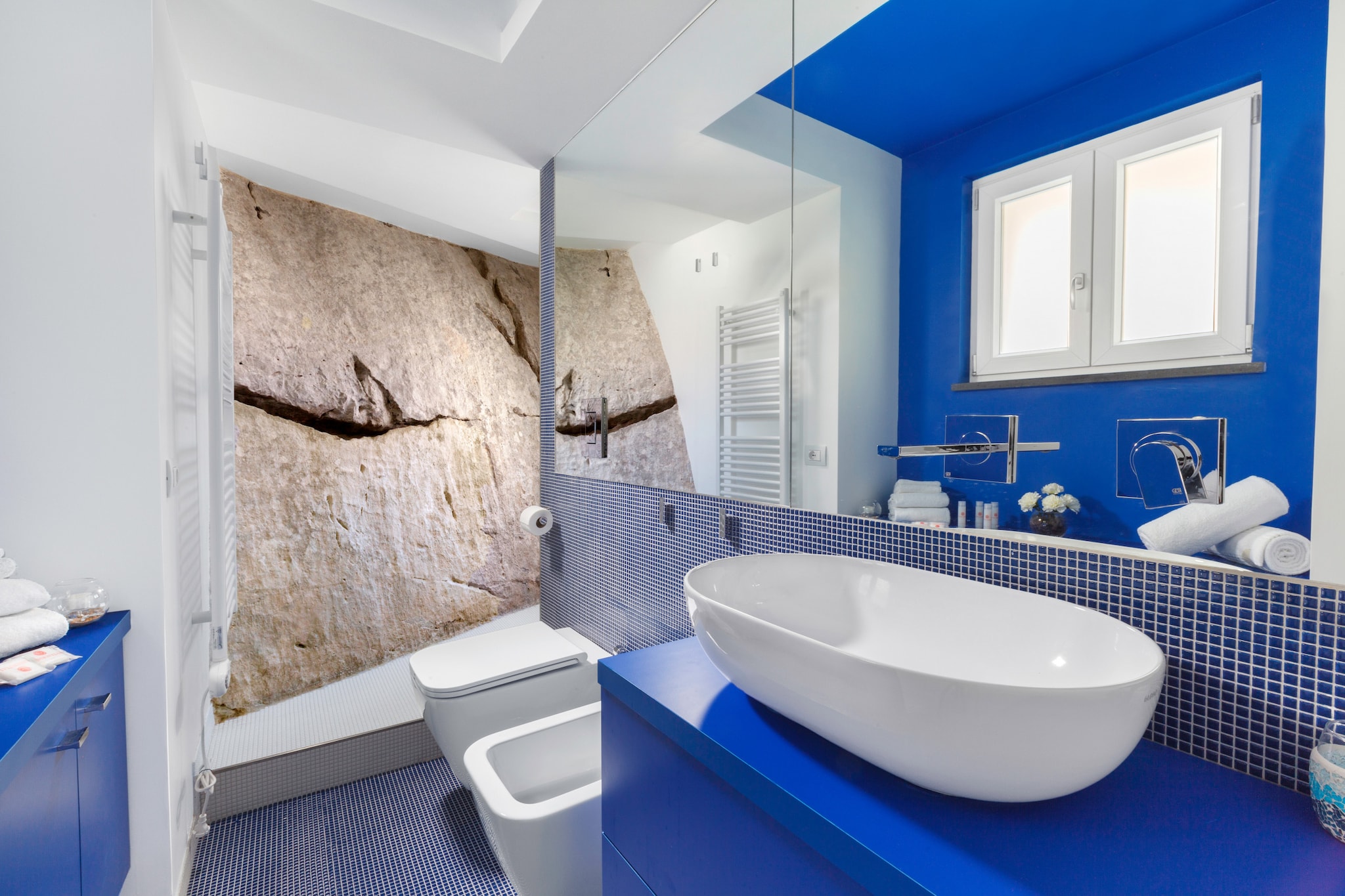 Leucosia-Bathroom