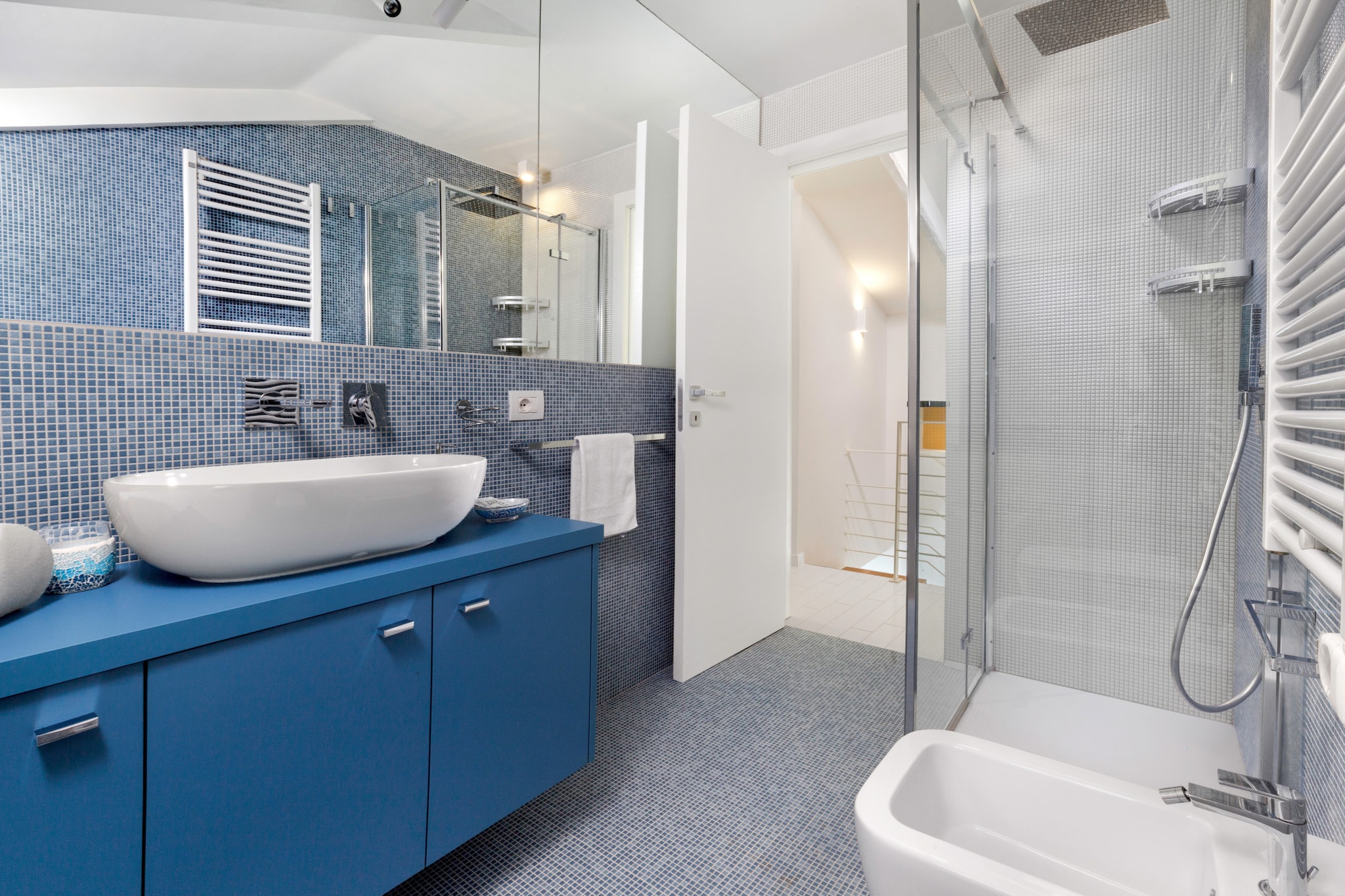 Leucosia-Bathroom