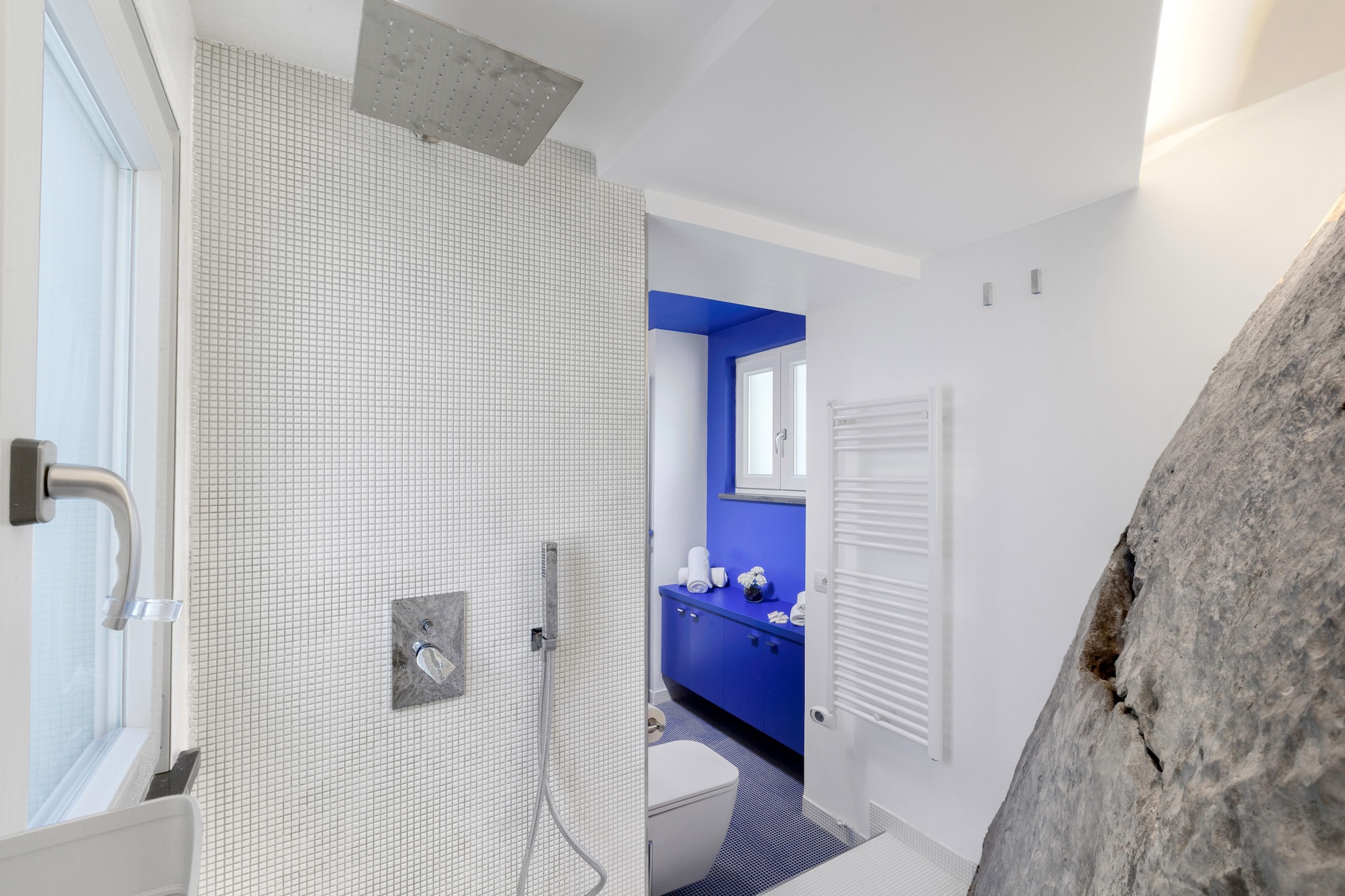 Leucosia-Bathroom