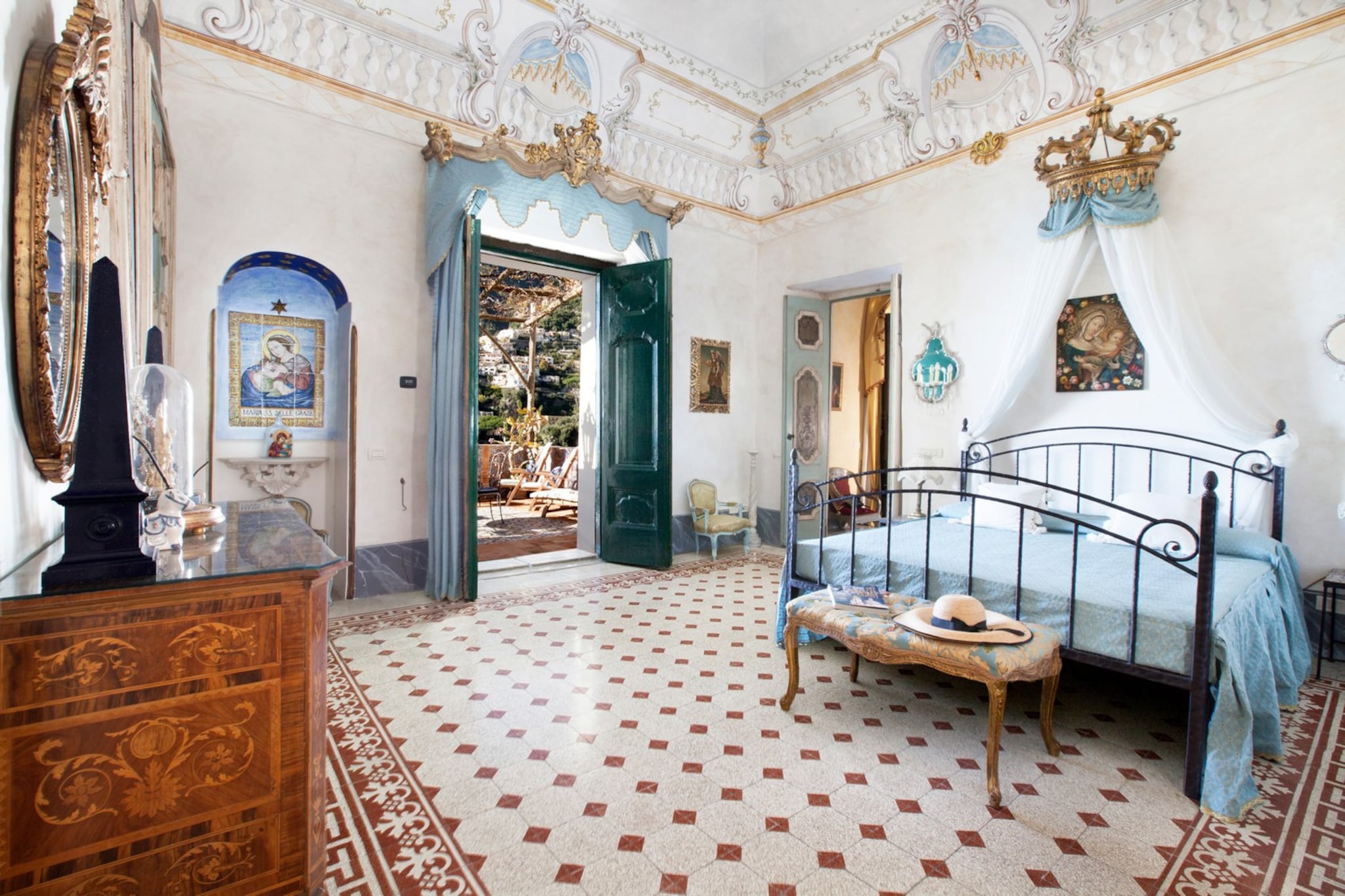 Palazzo Crocione-Bedroom