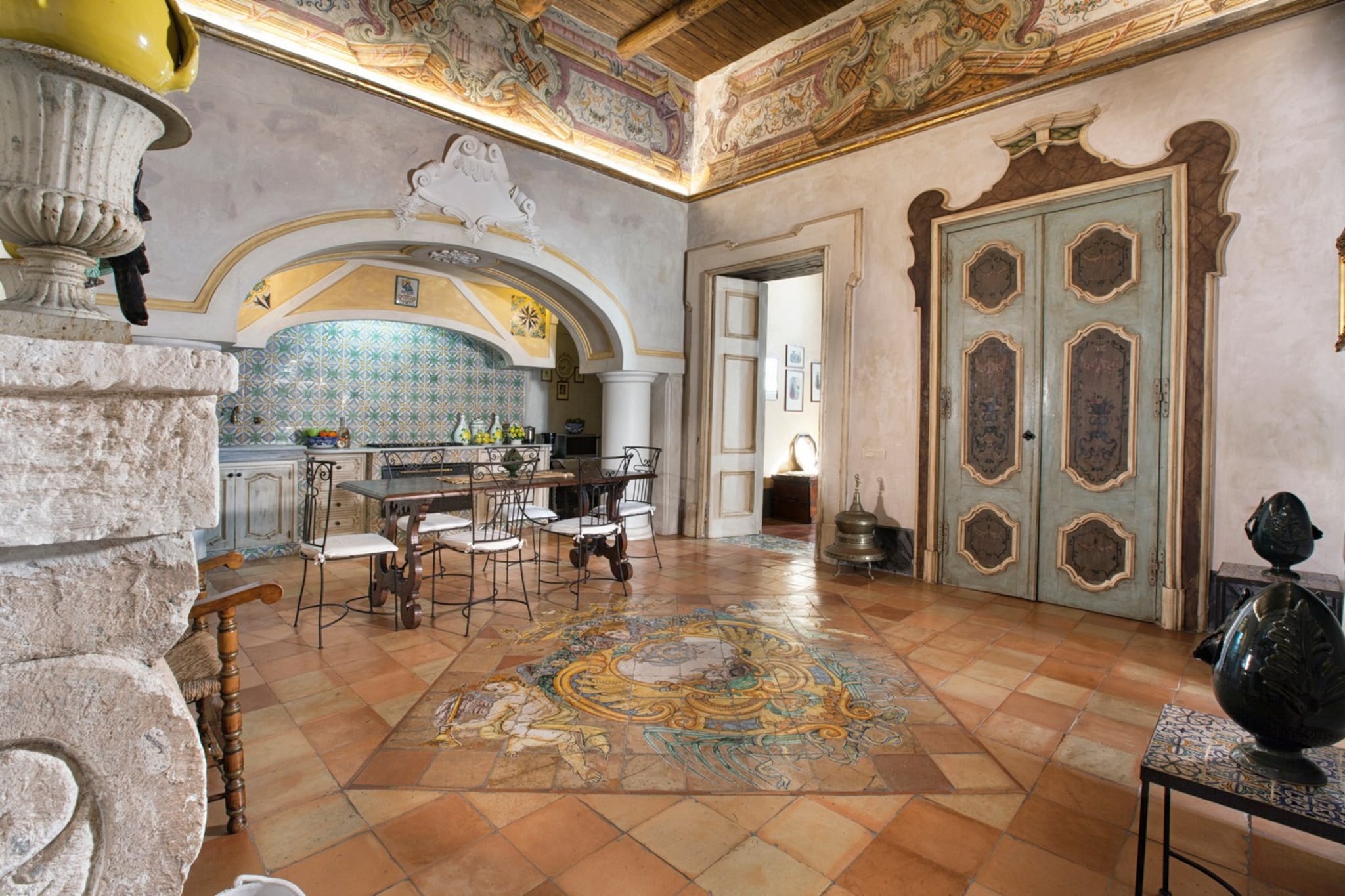 Palazzo Crocione-Kitchen