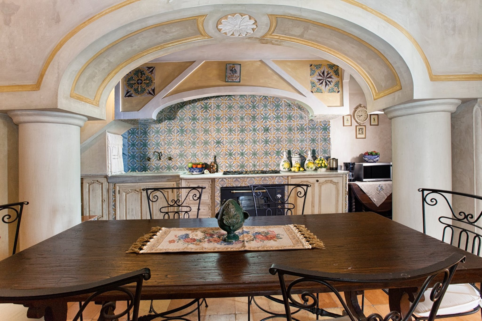 Palazzo Crocione-Kitchen