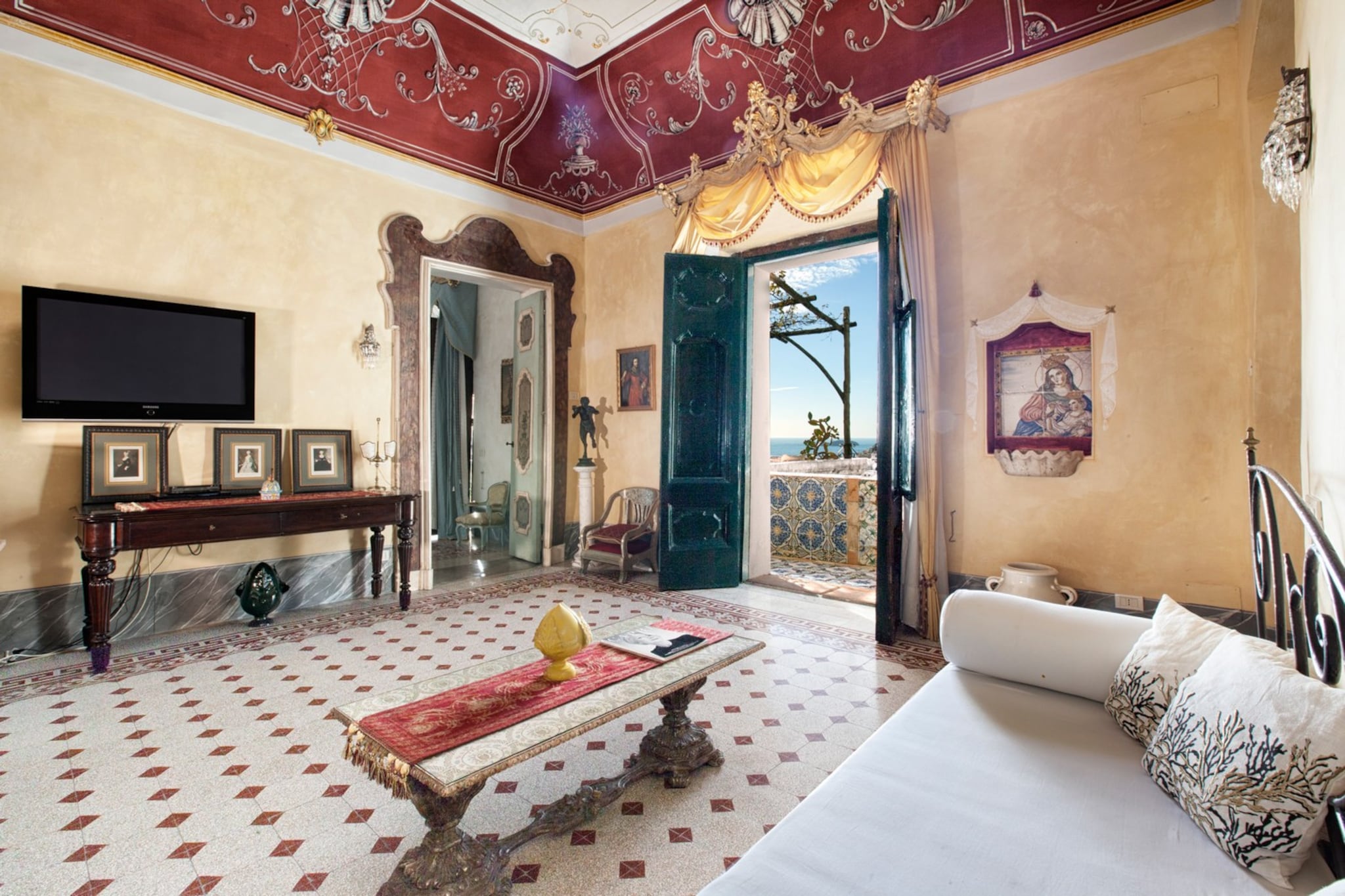 Palazzo Crocione-Living room