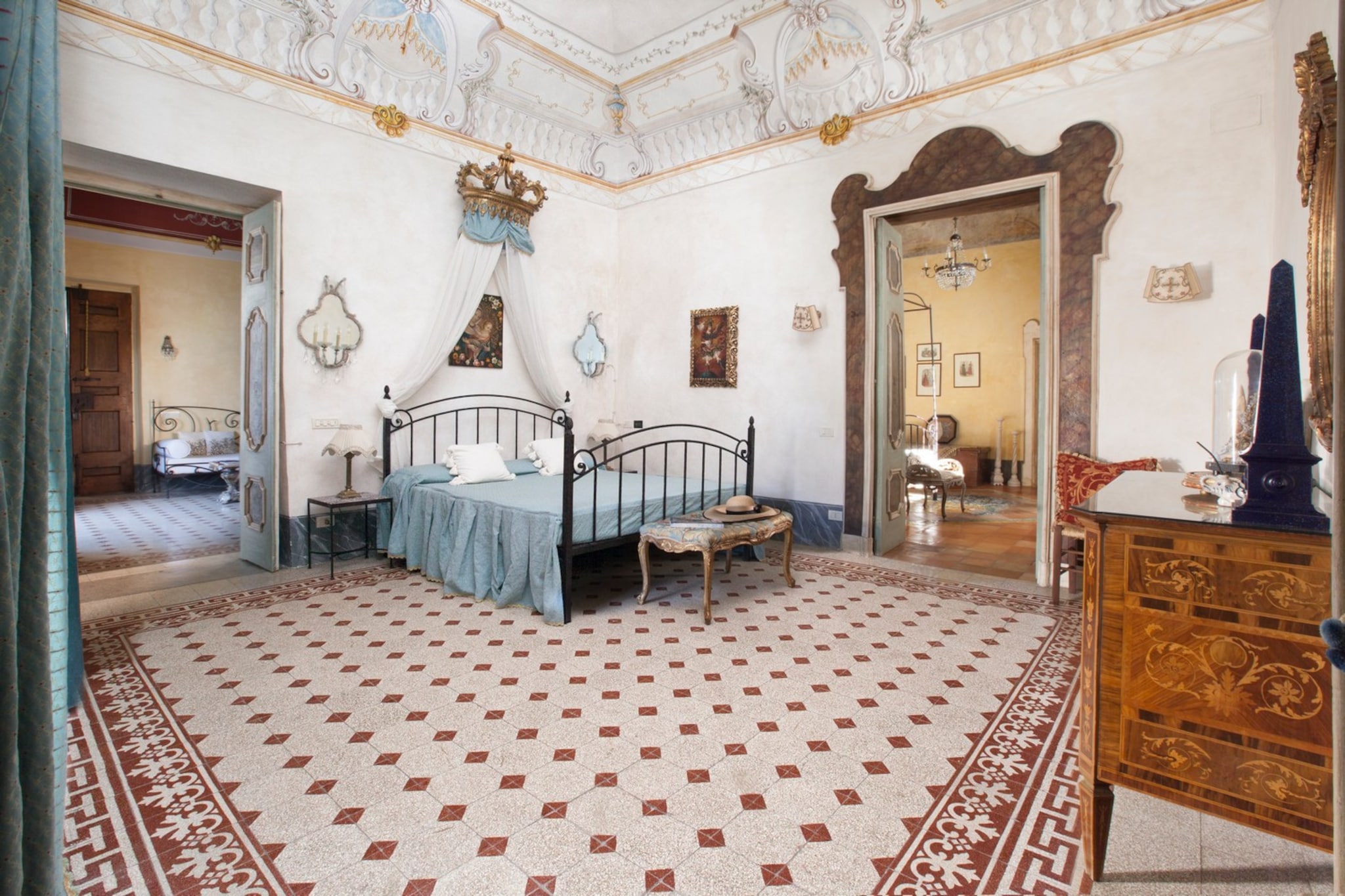 Palazzo Crocione-Bedroom