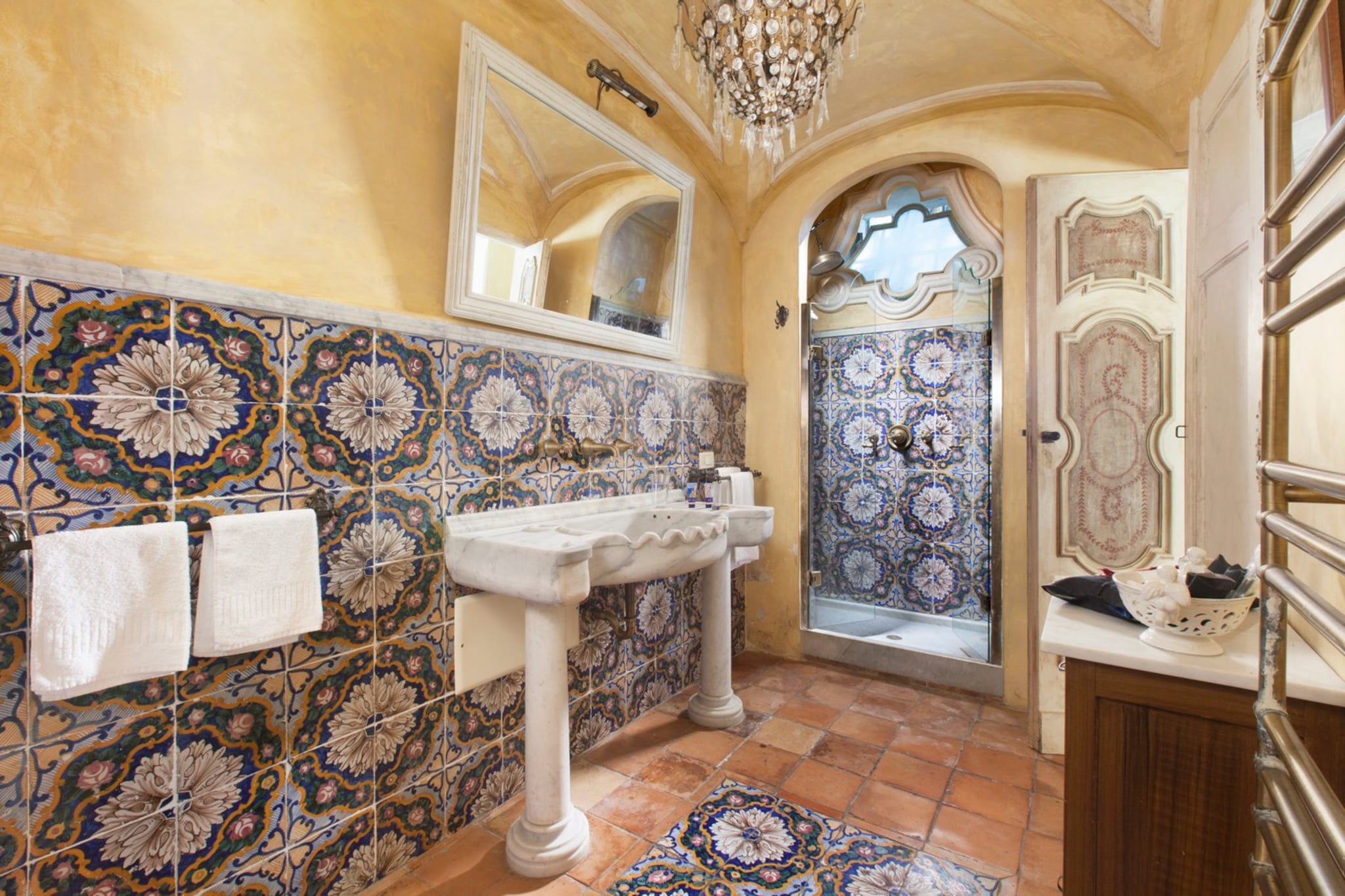 Palazzo Crocione-Bathroom