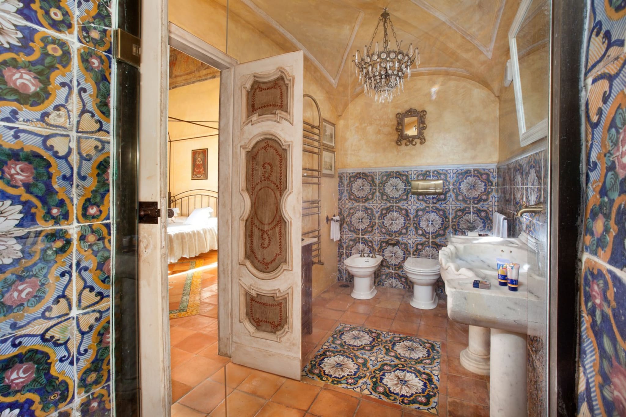 Palazzo Crocione-Bathroom