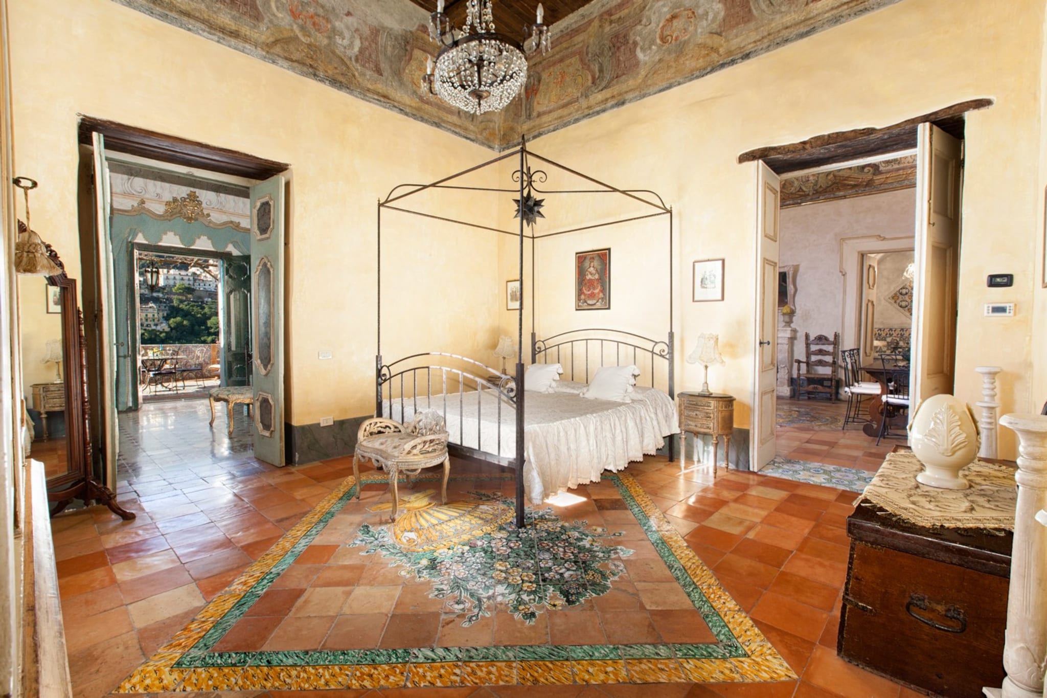 Palazzo Crocione-Bedroom