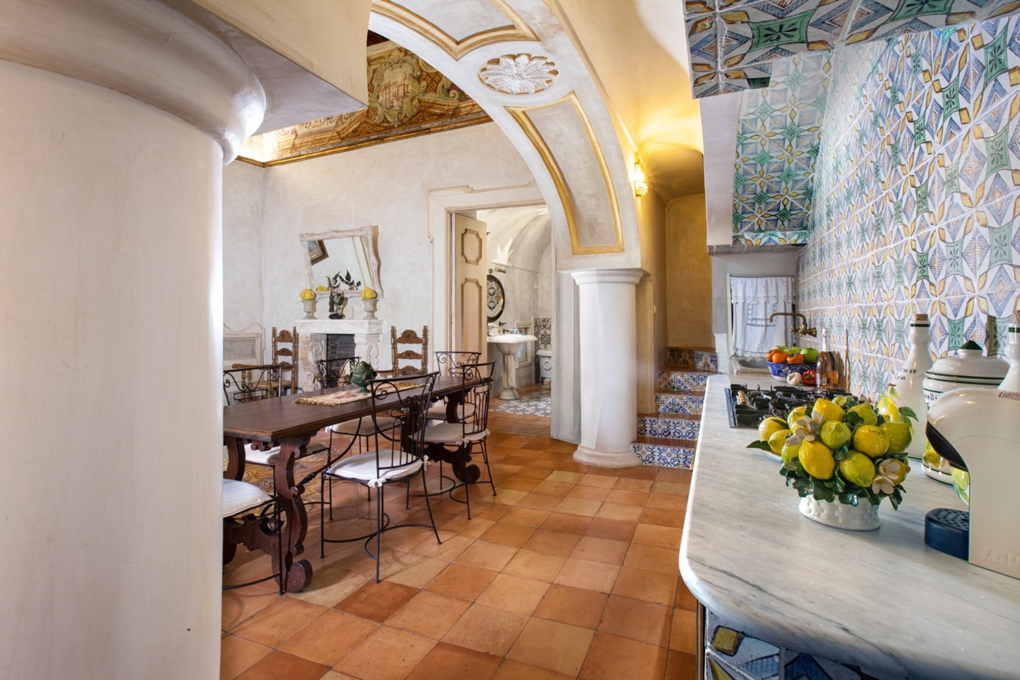 Palazzo Crocione-Kitchen