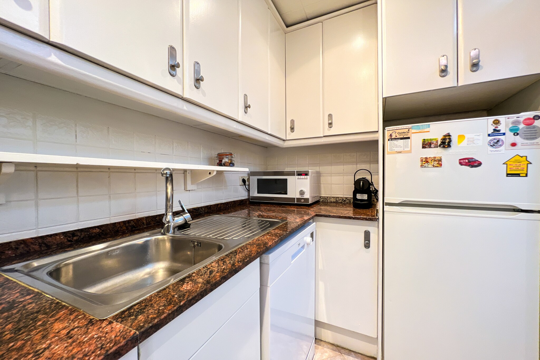 Vivalidays Albert - Calella-Keuken
