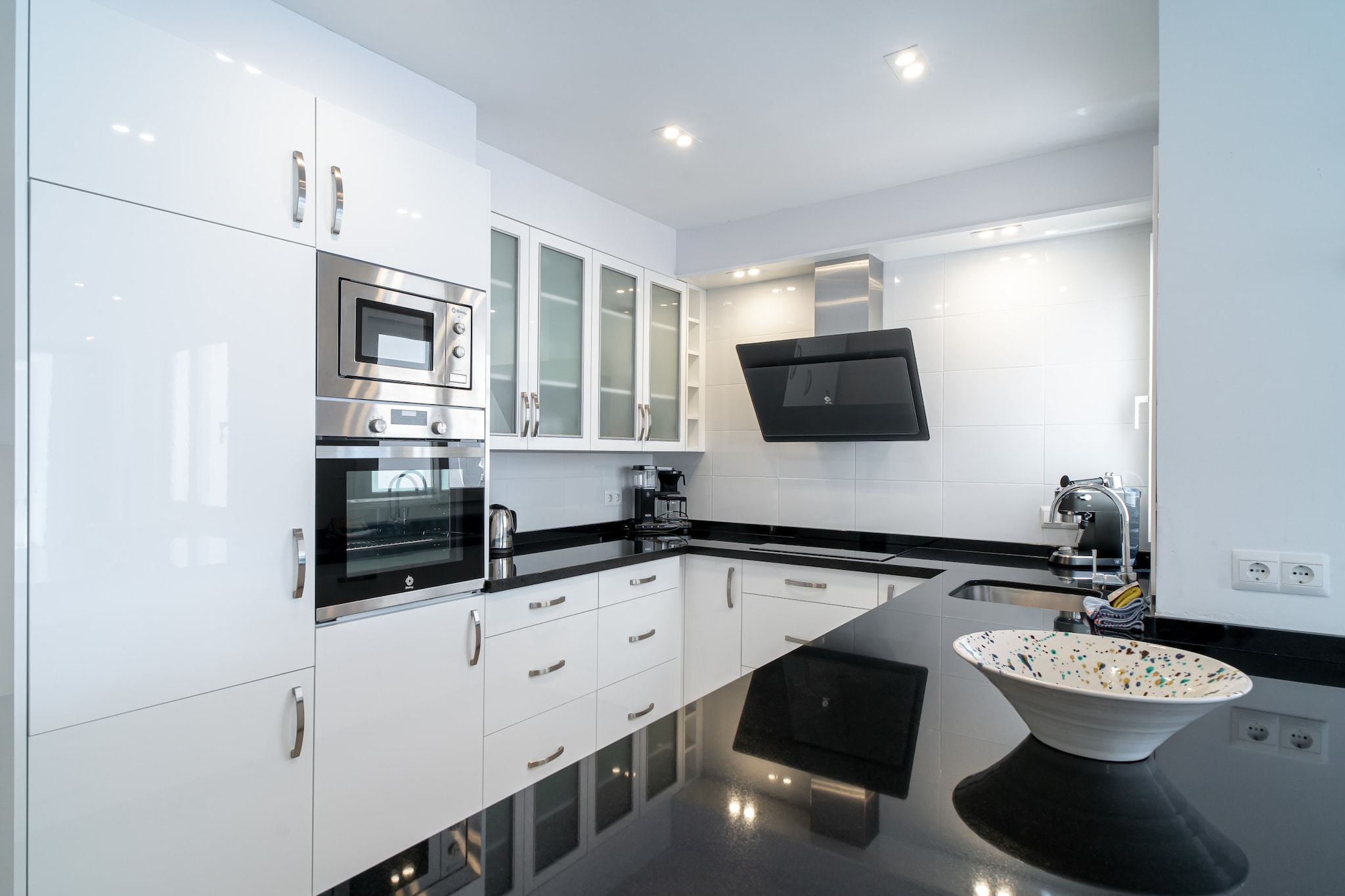 Tuhillo E1 Luxury Seaview by Casasol-Cuisine