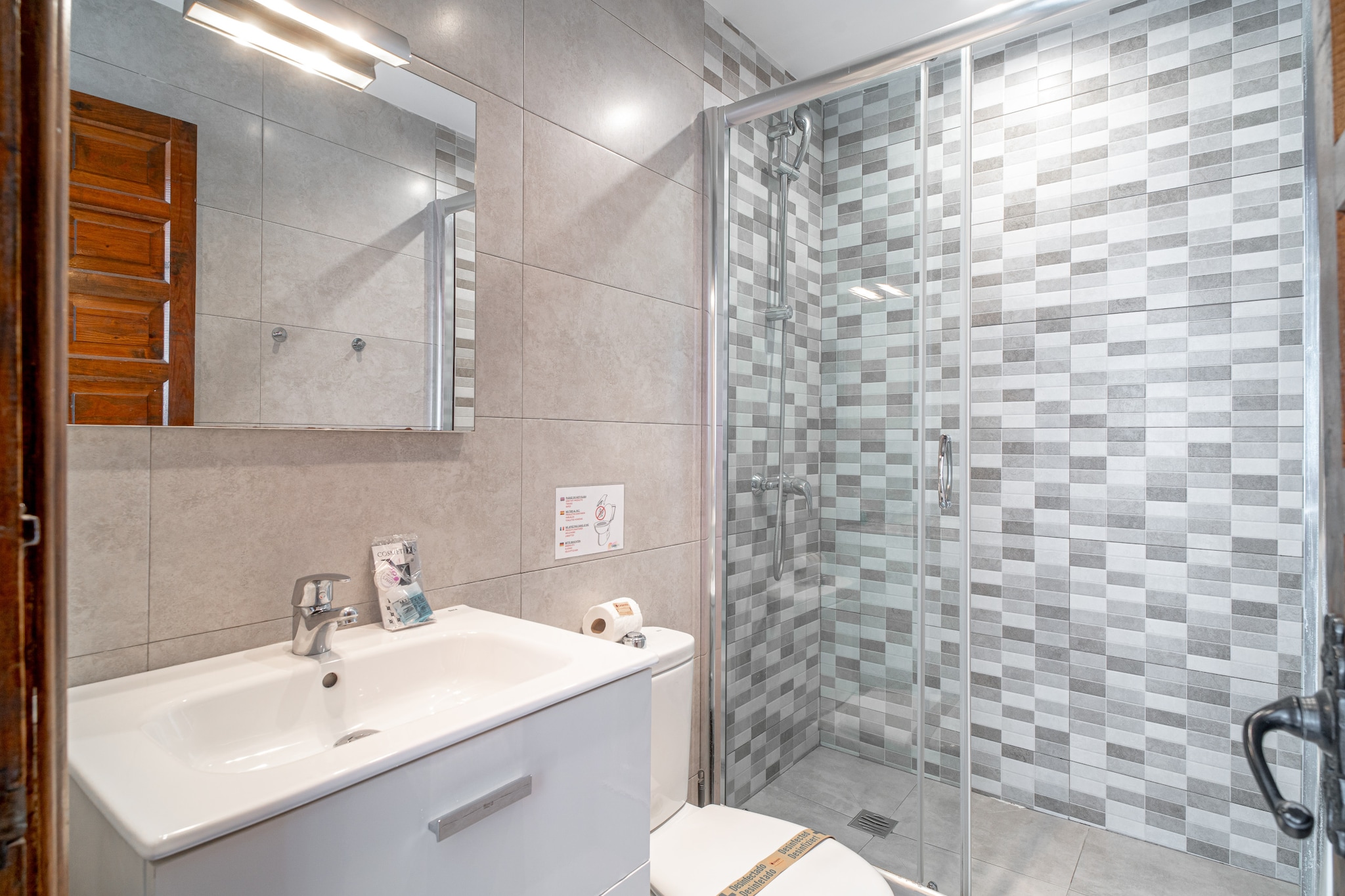Villa Caritas Punta Lara by Casasol-Badkamer