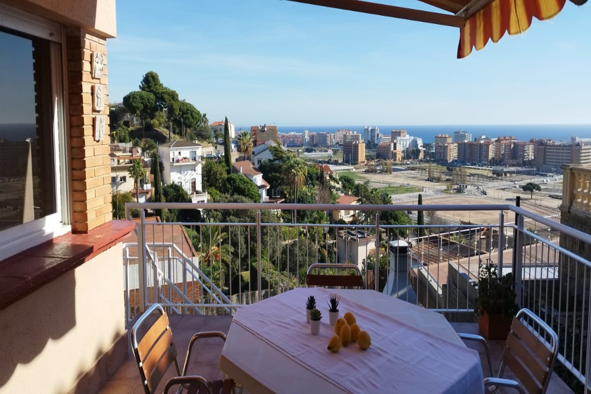 Vivalidays Casa Leo - Santa Susanna-Terrasse