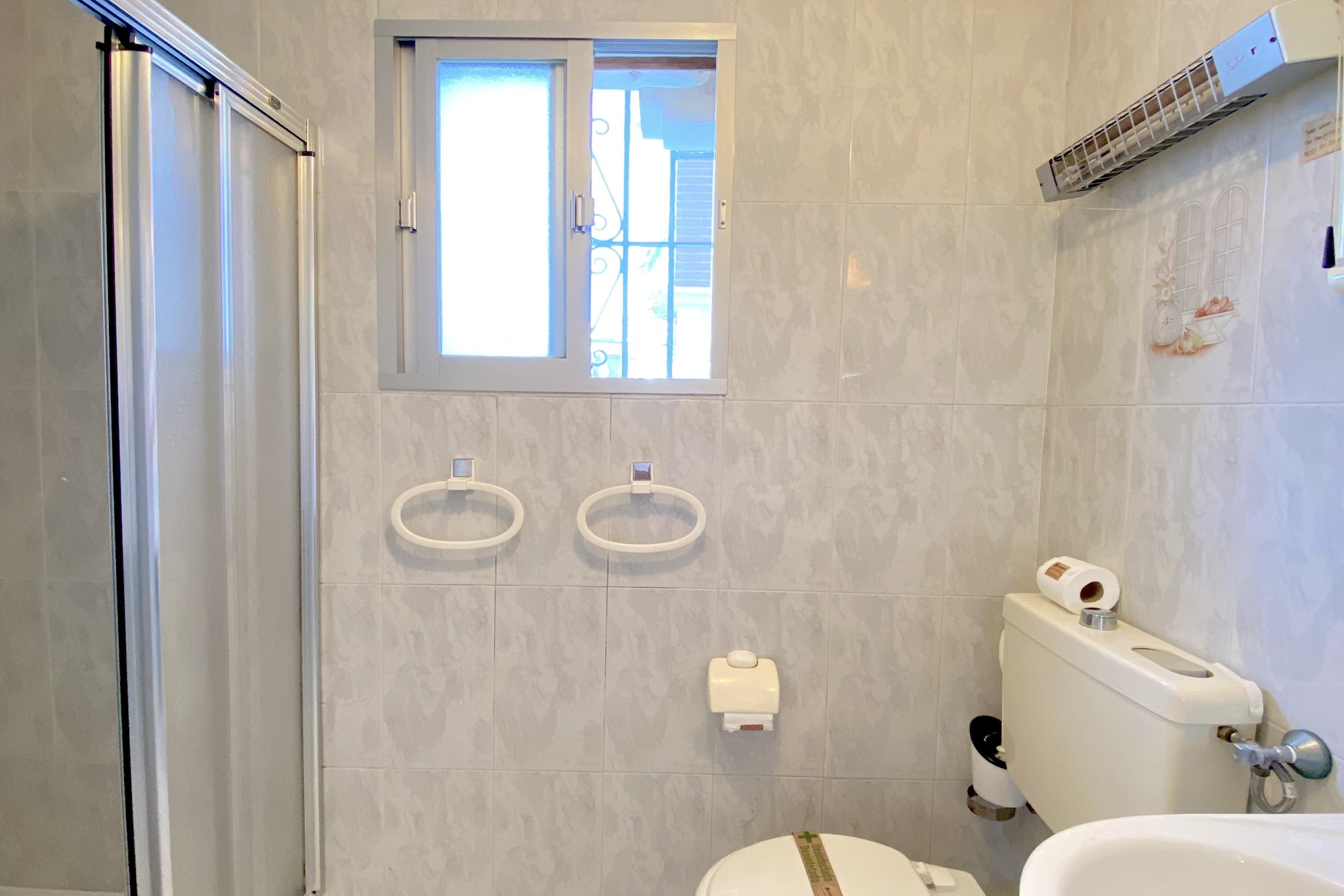 Villa Sandra Little Haven Apartment by Casasol-Salle de bain