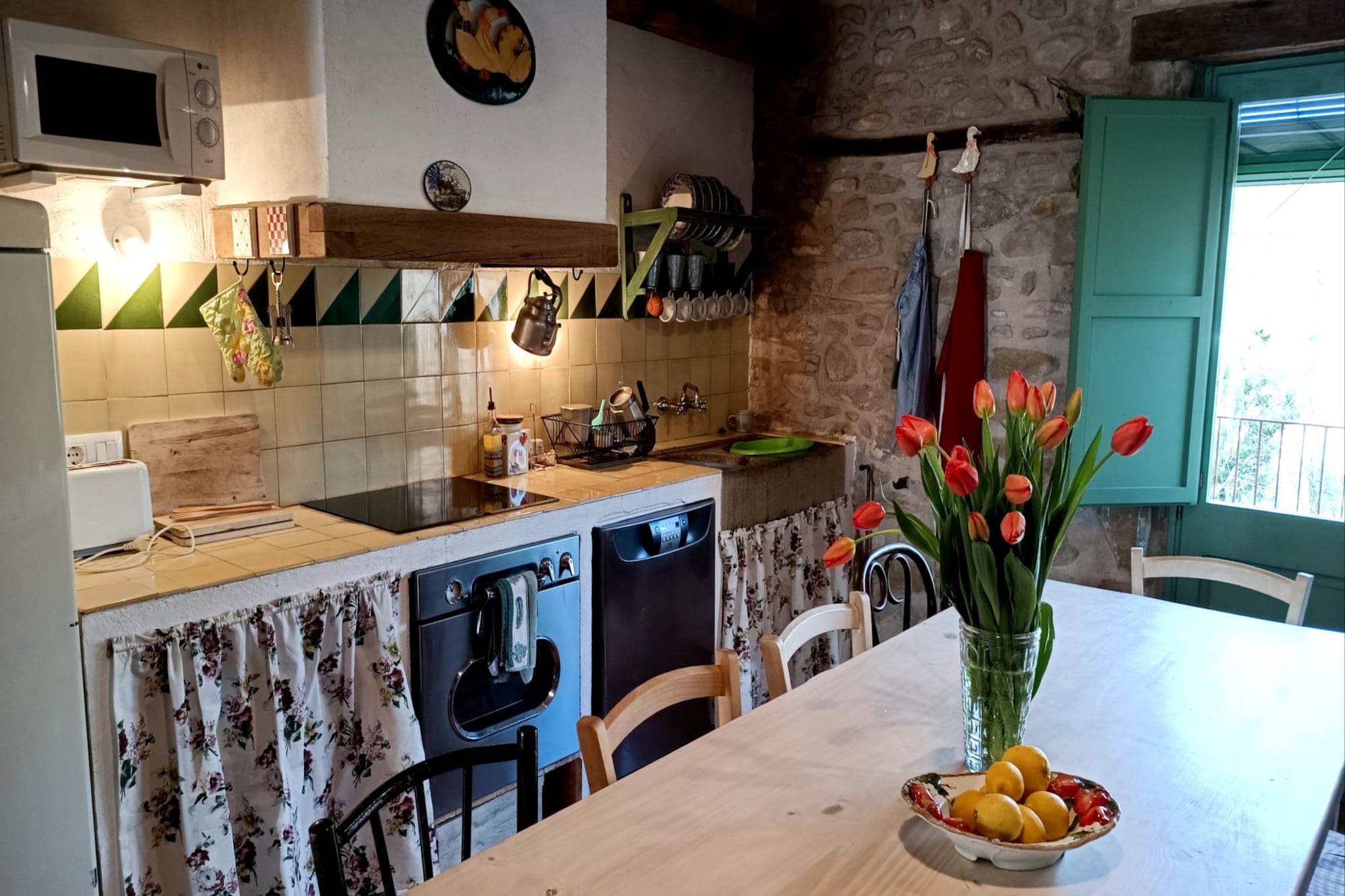Vivalidays Casa Rural Anna   Mieres  Gerona-Keuken