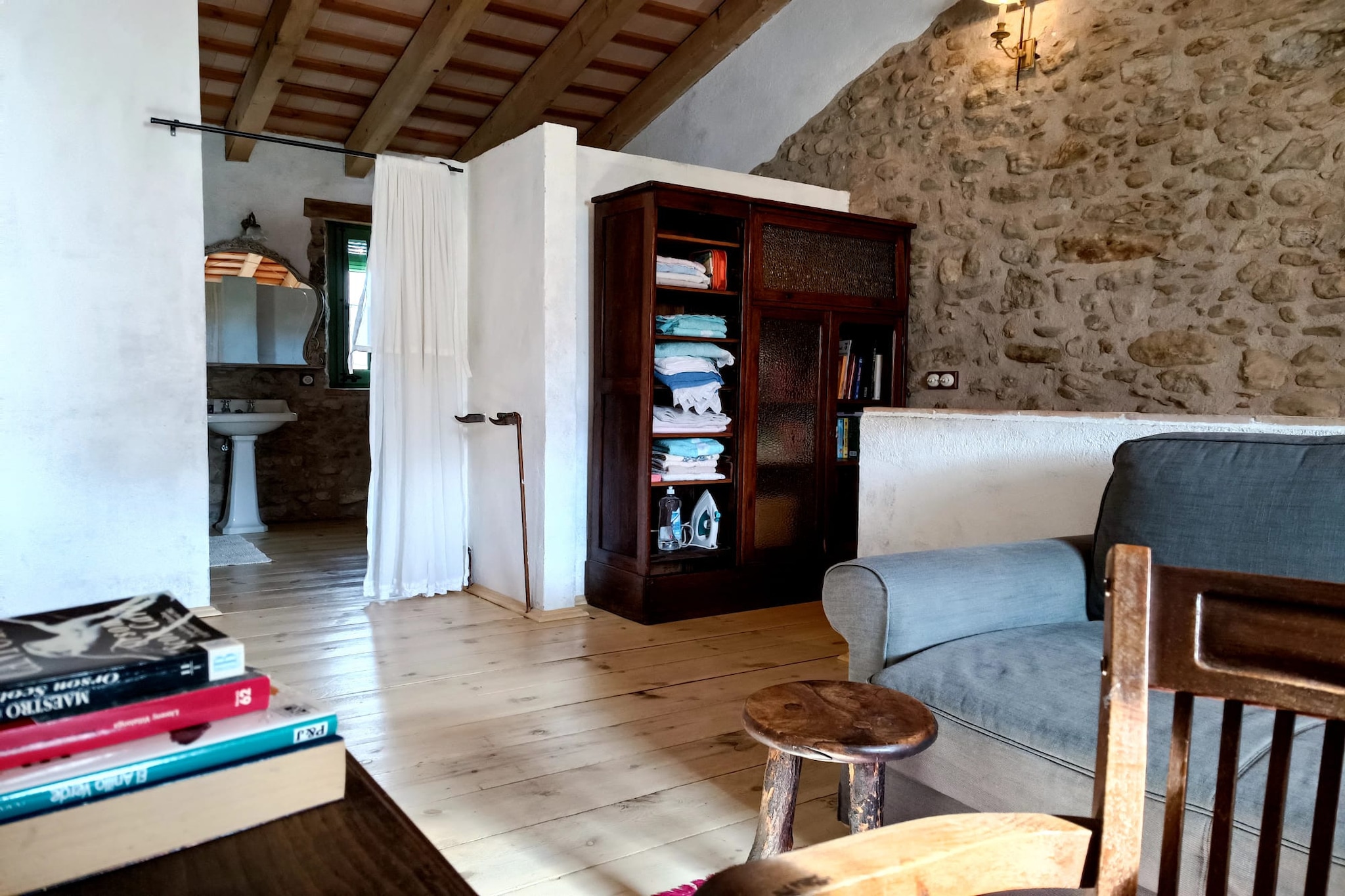 Vivalidays Casa Rural Anna   Mieres  Gerona-Woonkamer