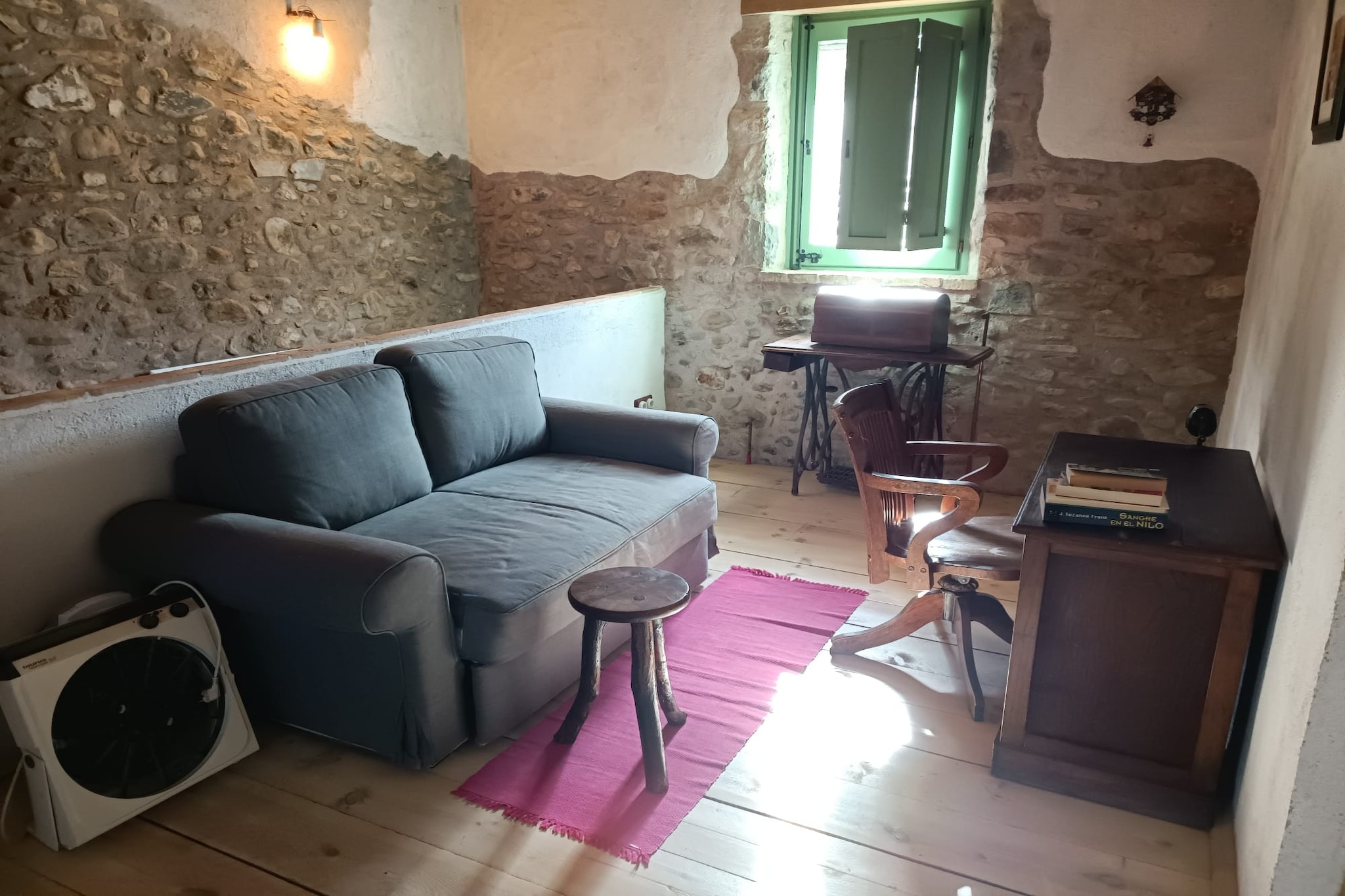 Vivalidays Casa Rural Anna   Mieres  Gerona-Woonkamer