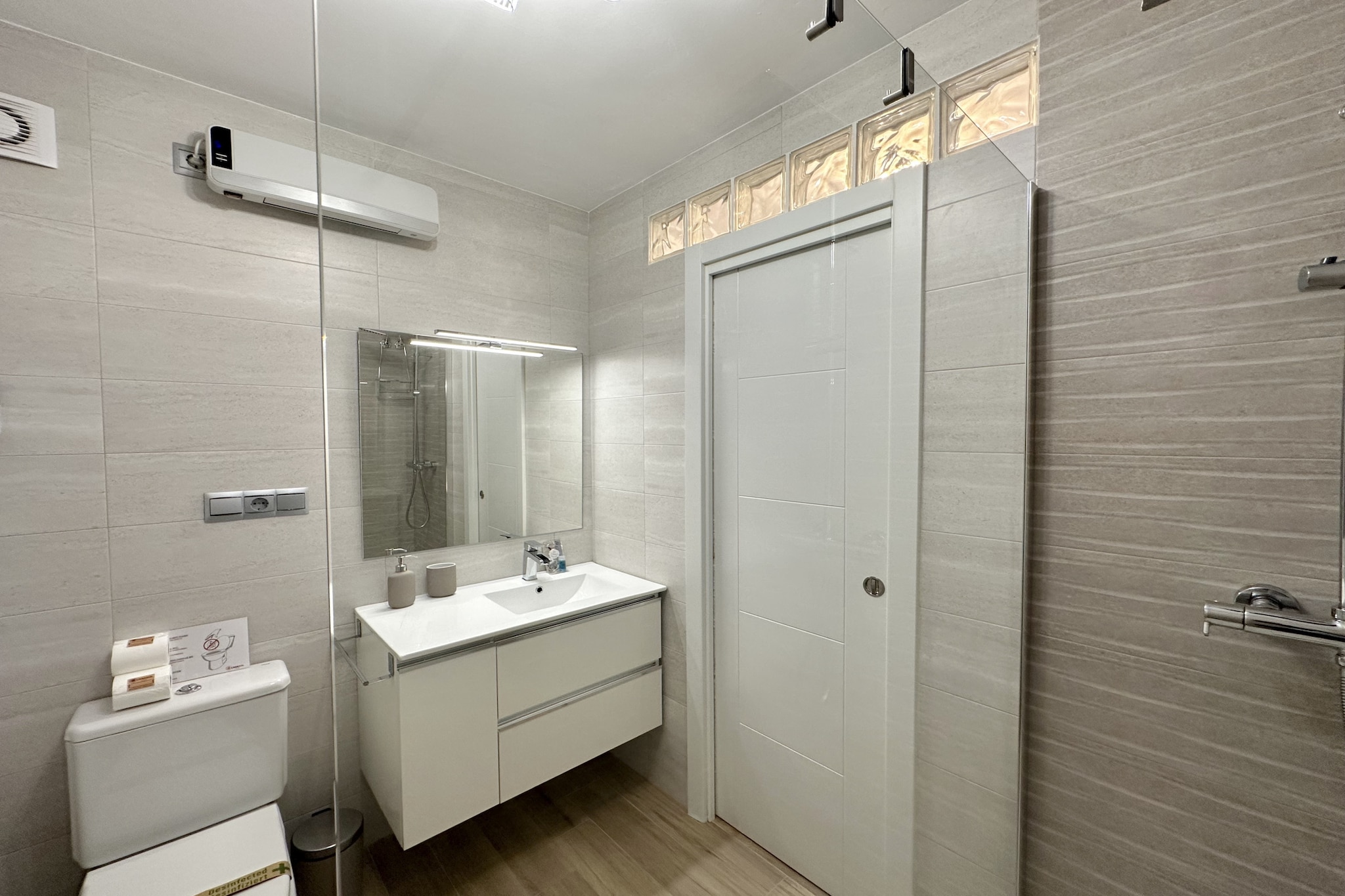 La Noria Sunny Stay by Casasol-Bathroom
