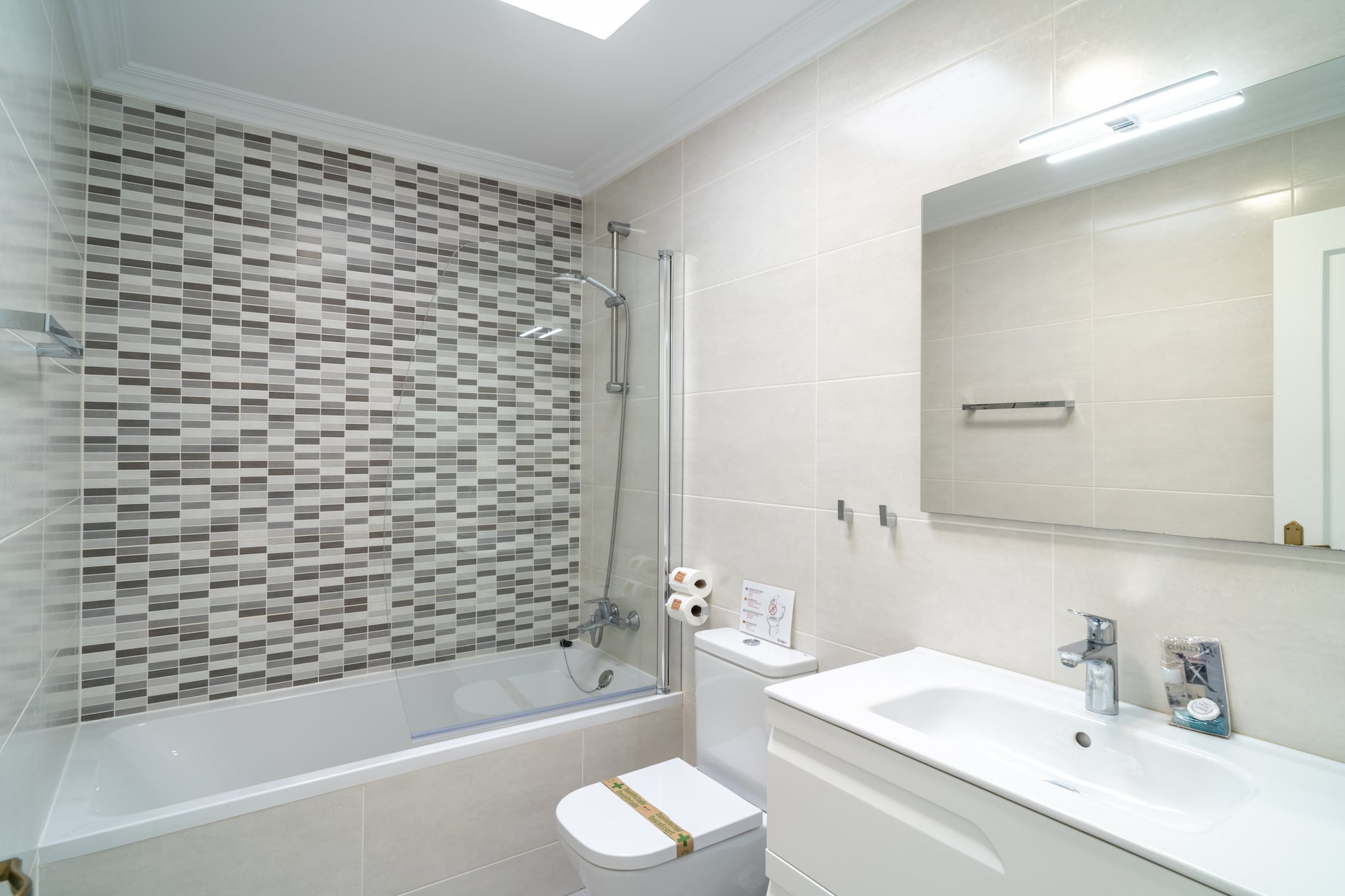 Fuentesol 16 Casa Sunrise by Casasol-Salle de bain