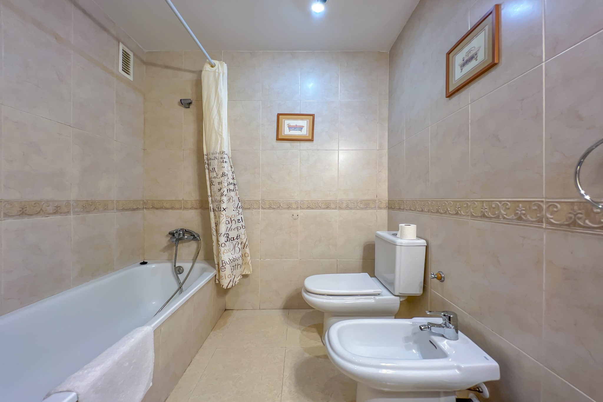 Vivalidays Elia - Fenals - LLoret de Mar-Badezimmer
