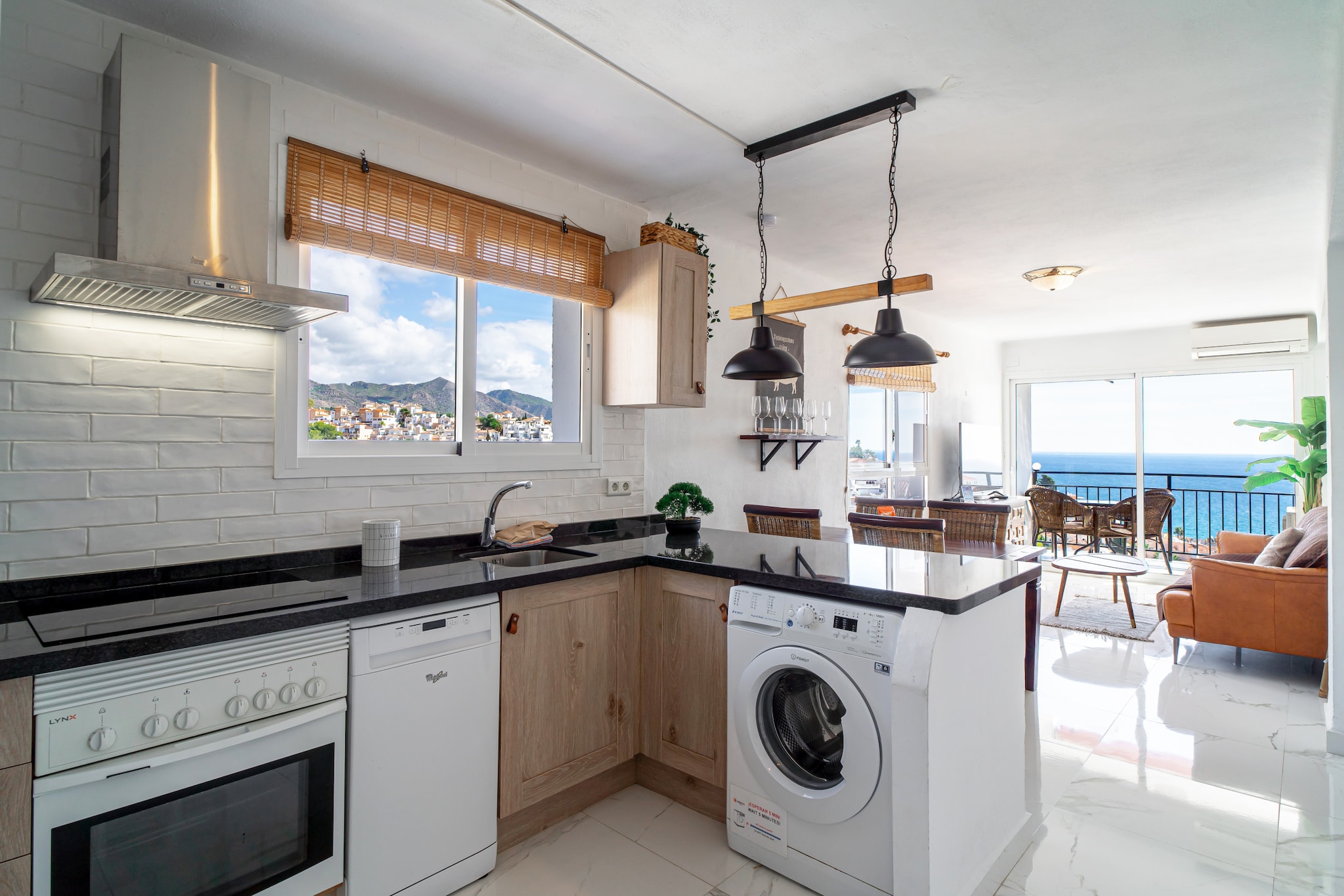 Miami 44 Seaview  by Casasol