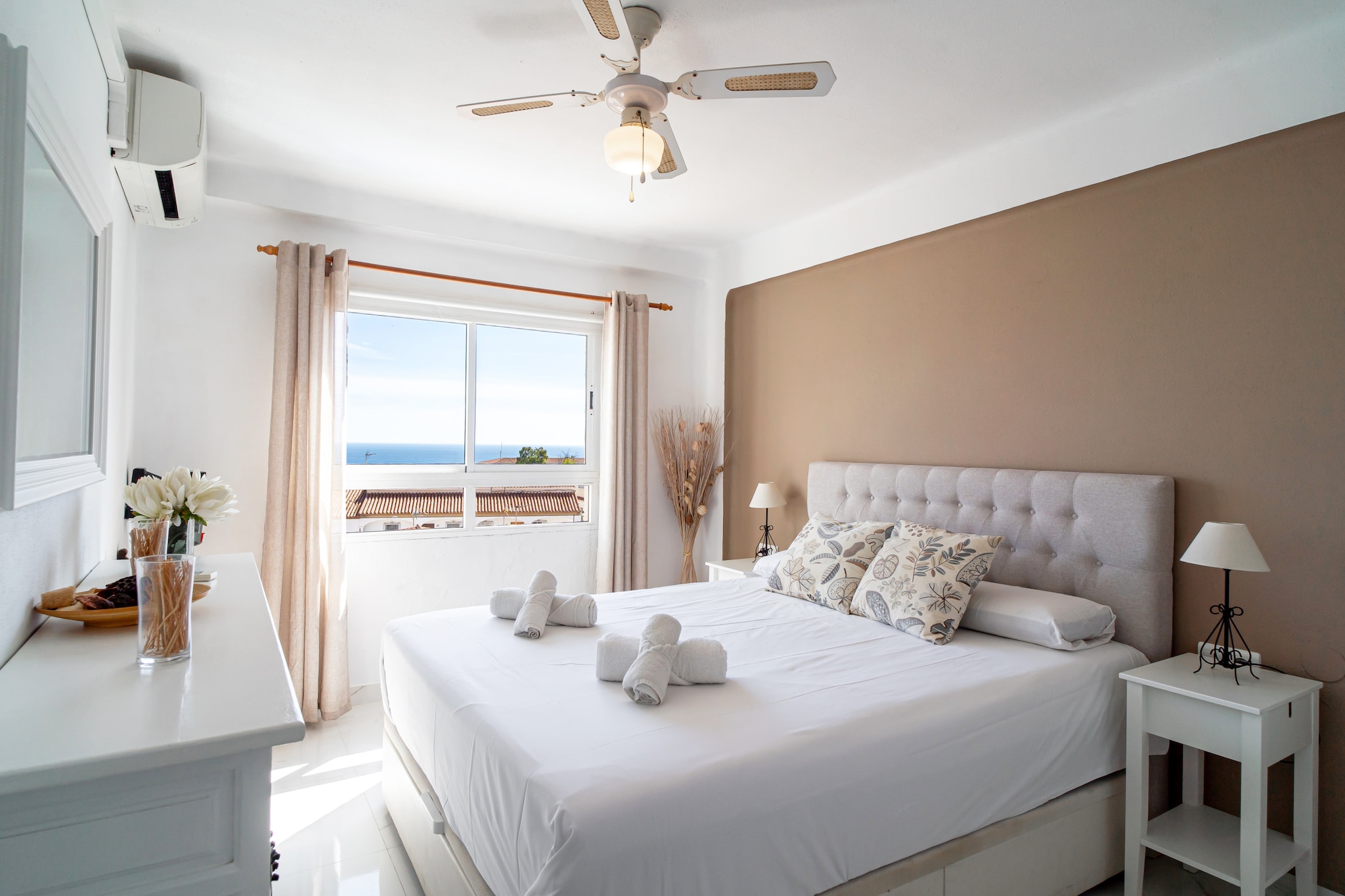 Miami 44 Seaview  by Casasol