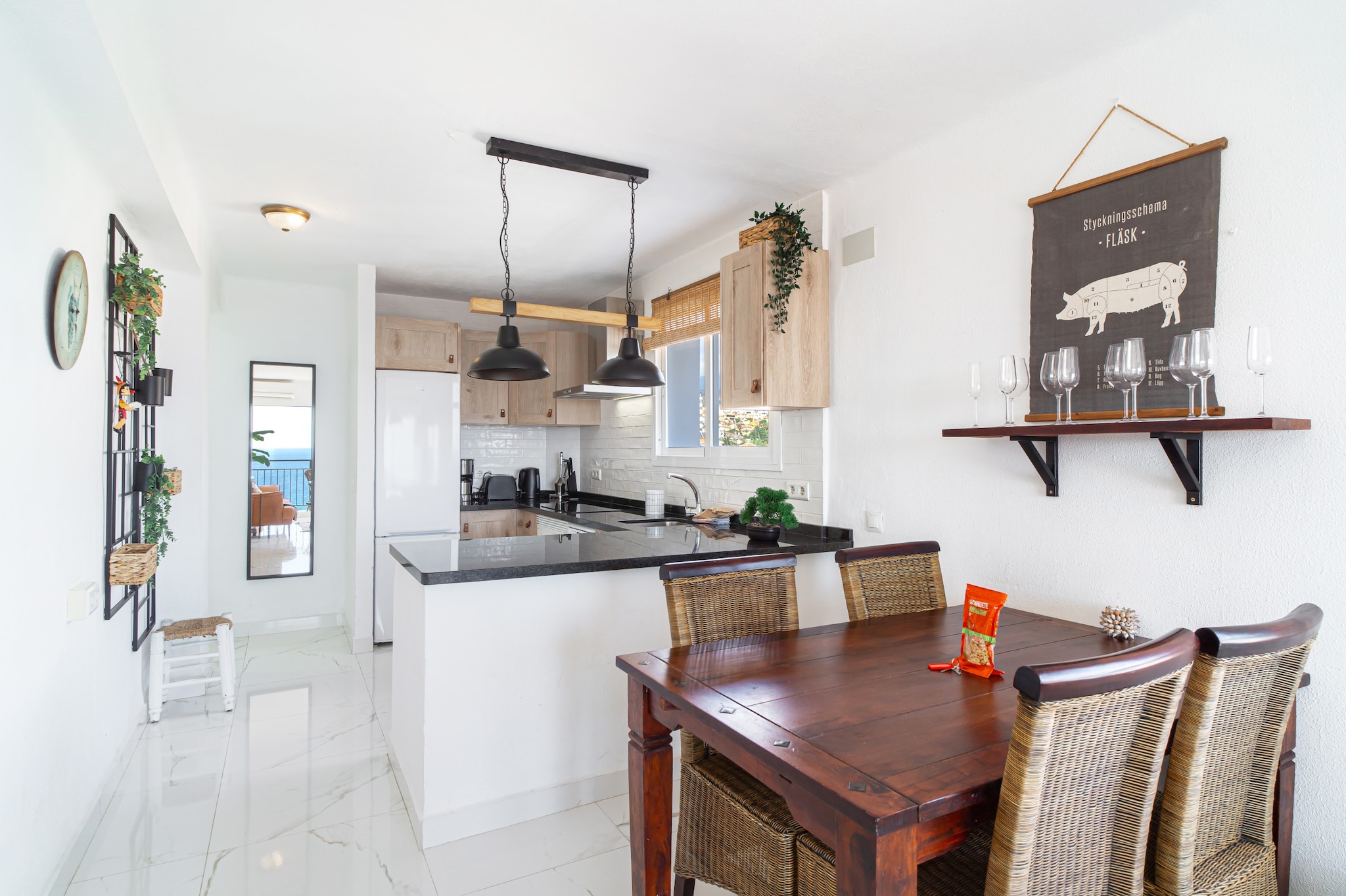 Miami 44 Seaview  by Casasol-Salle à manger