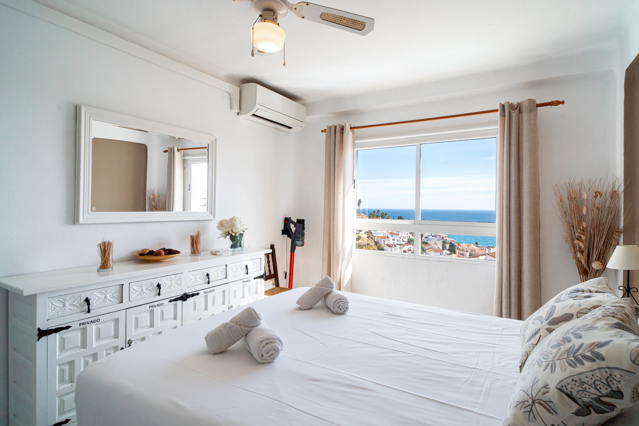 Miami 44 Seaview  by Casasol-Chambre