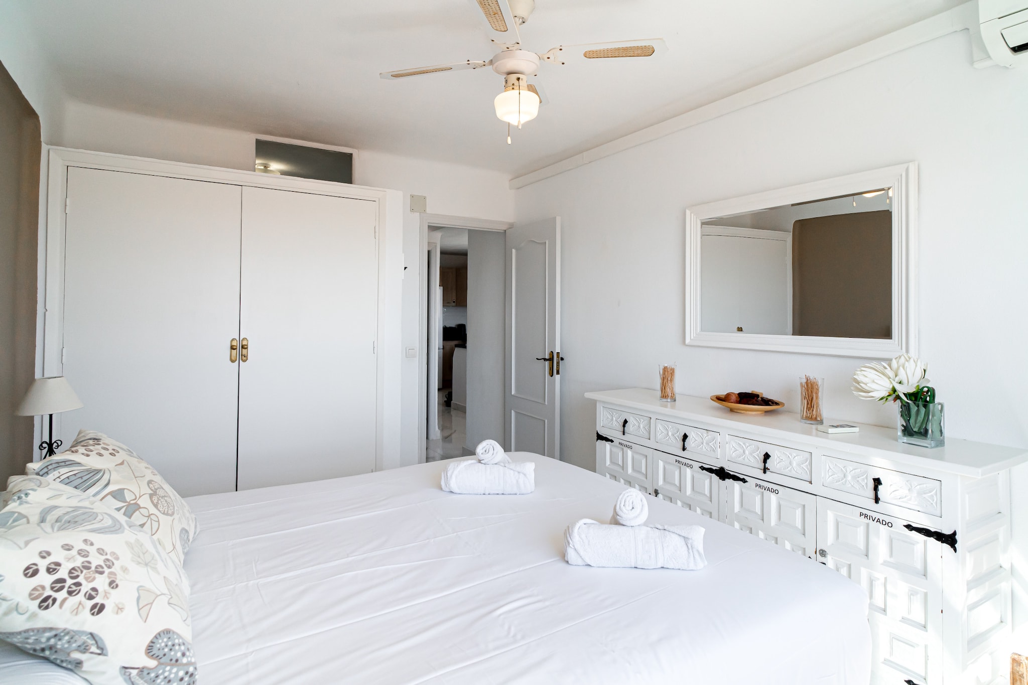 Miami 44 Seaview  by Casasol-Chambre
