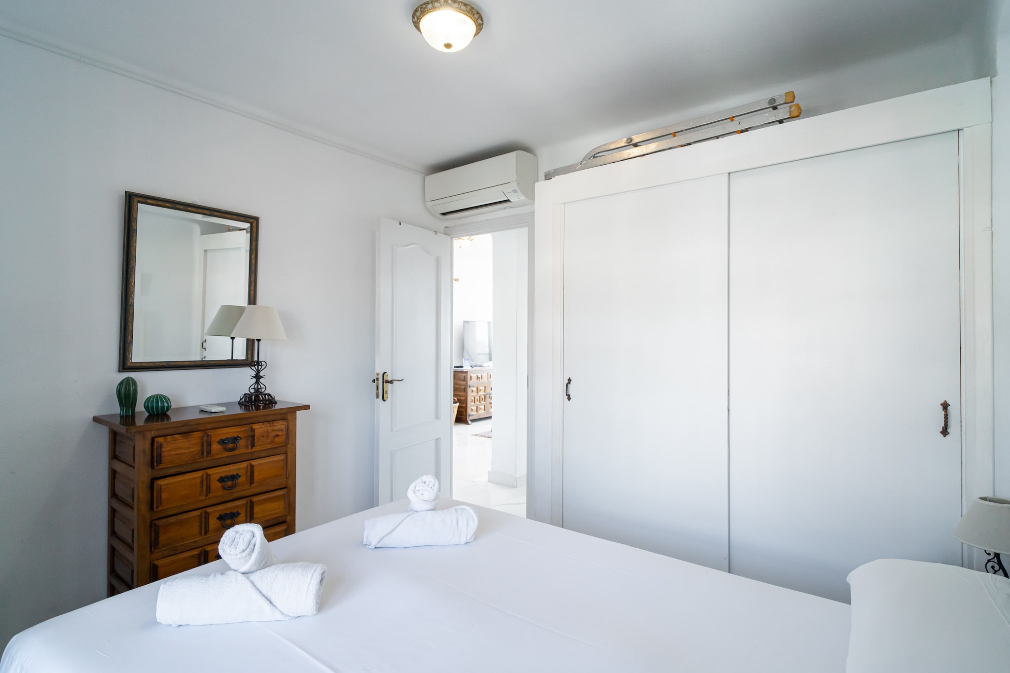 Miami 44 Seaview  by Casasol-Chambre