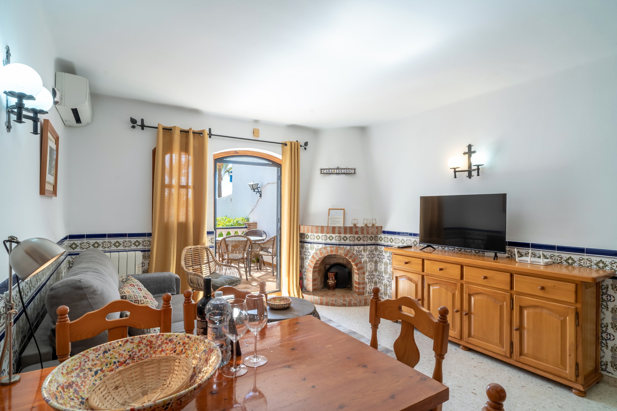 Hibiscos 36 San Juan de Capistrano by Casasol-Salon