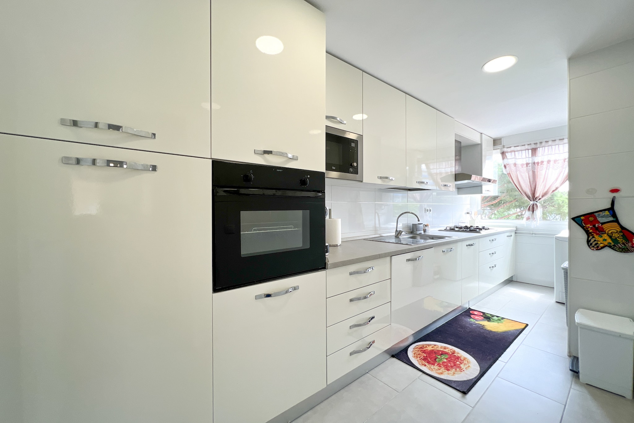 Vivalidays Lora - Santa Susanna-Cuisine