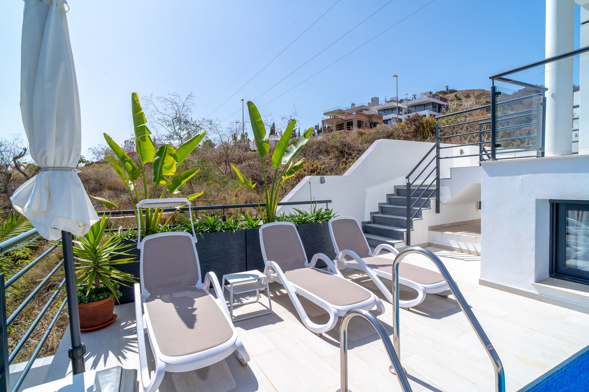 Villa Luxuria Private Pool by Casasol-Terrassenbalkon