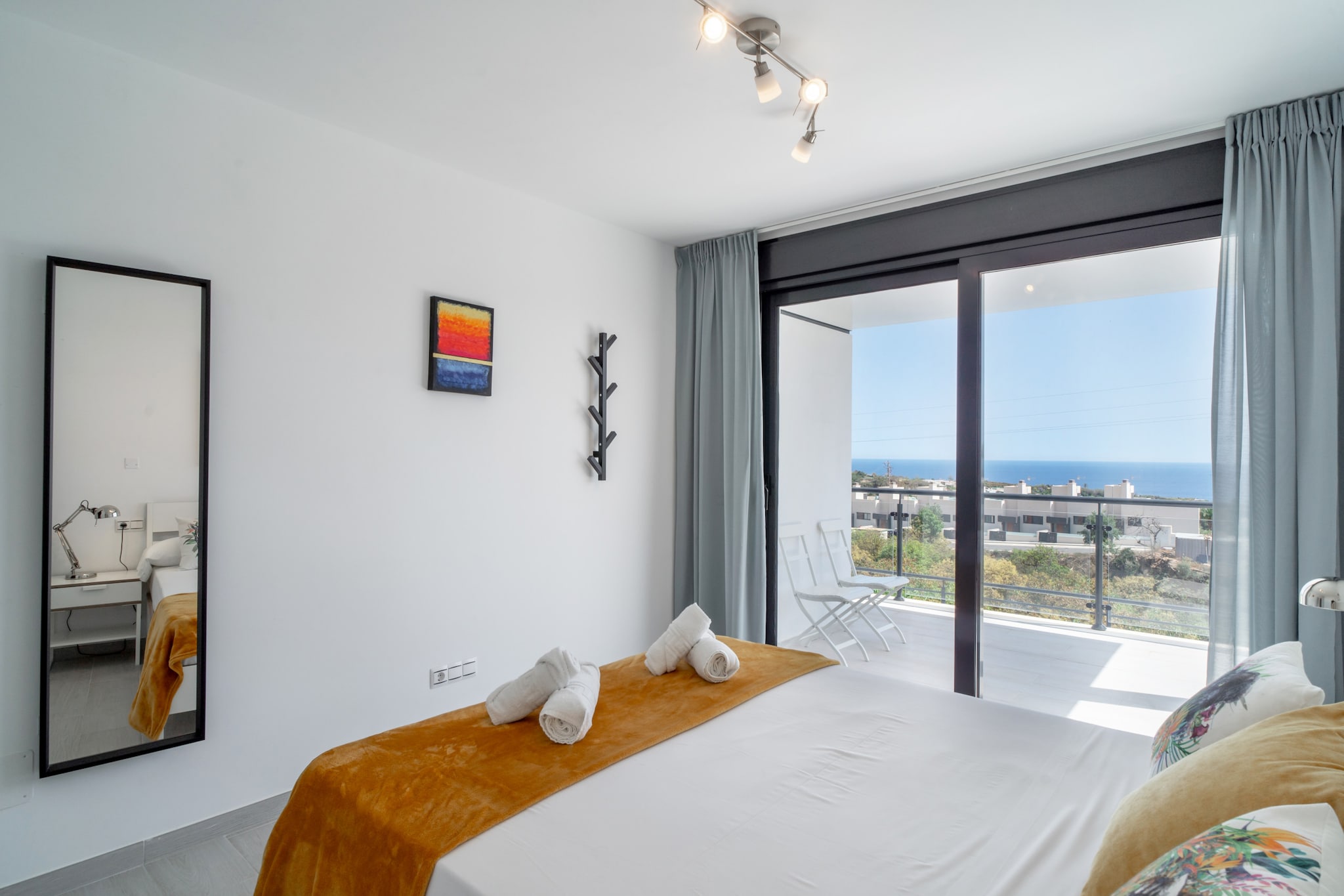 Villa Luxuria Private Pool by Casasol-Schlafzimmer