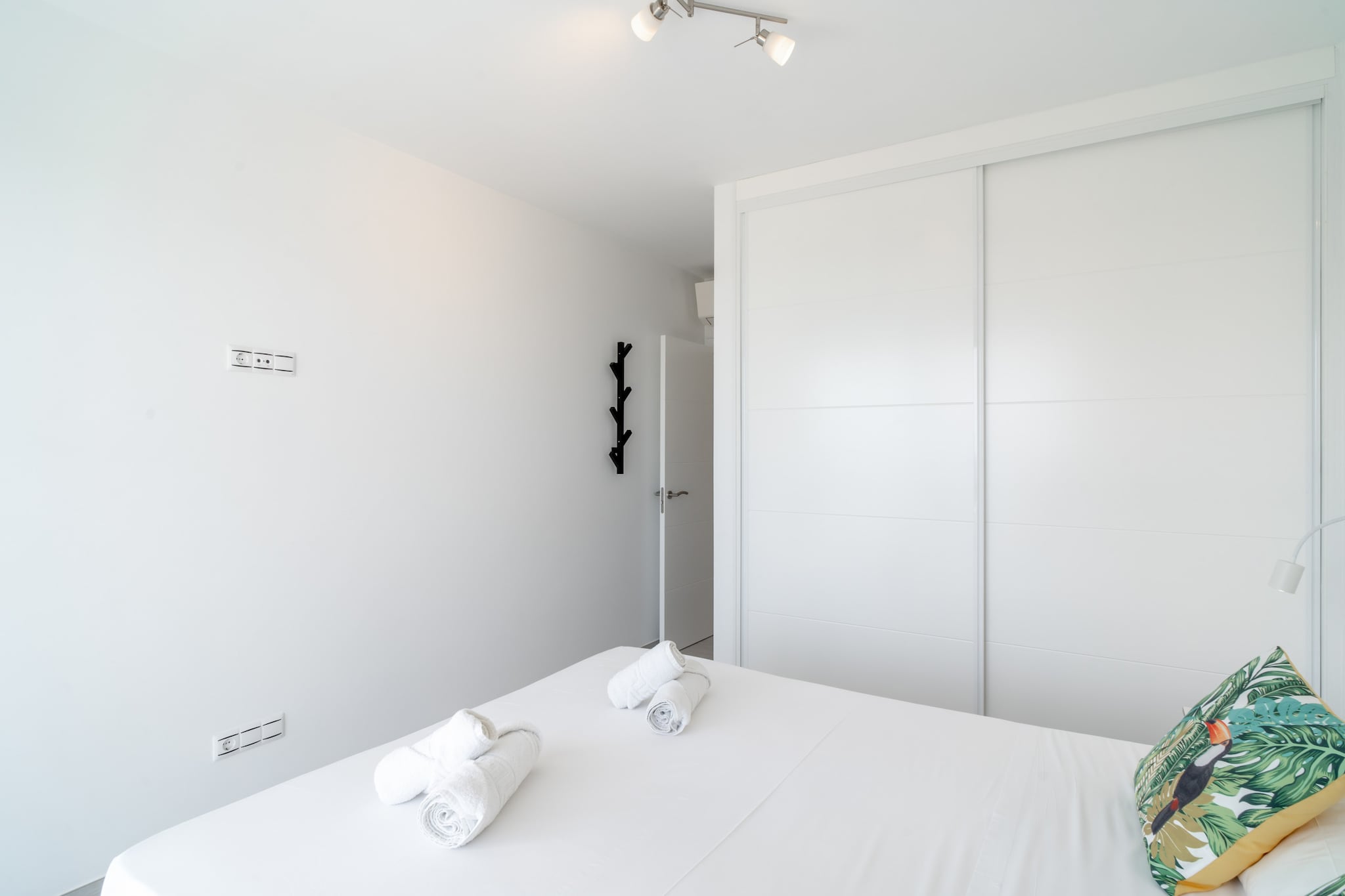 Villa Luxuria Private Pool by Casasol-Schlafzimmer