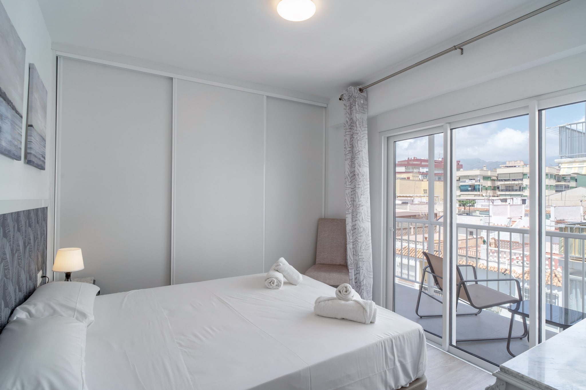 Gaviota 3º3 Central Living by Casasol