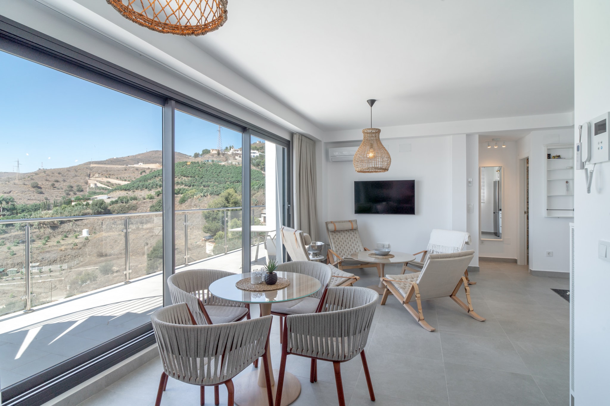 Penthouse Balcon del Mar 122 by Casasol-Dining room