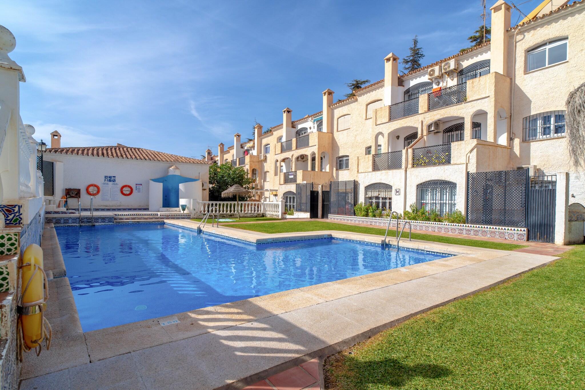 Verano Azul 54 by Casasol