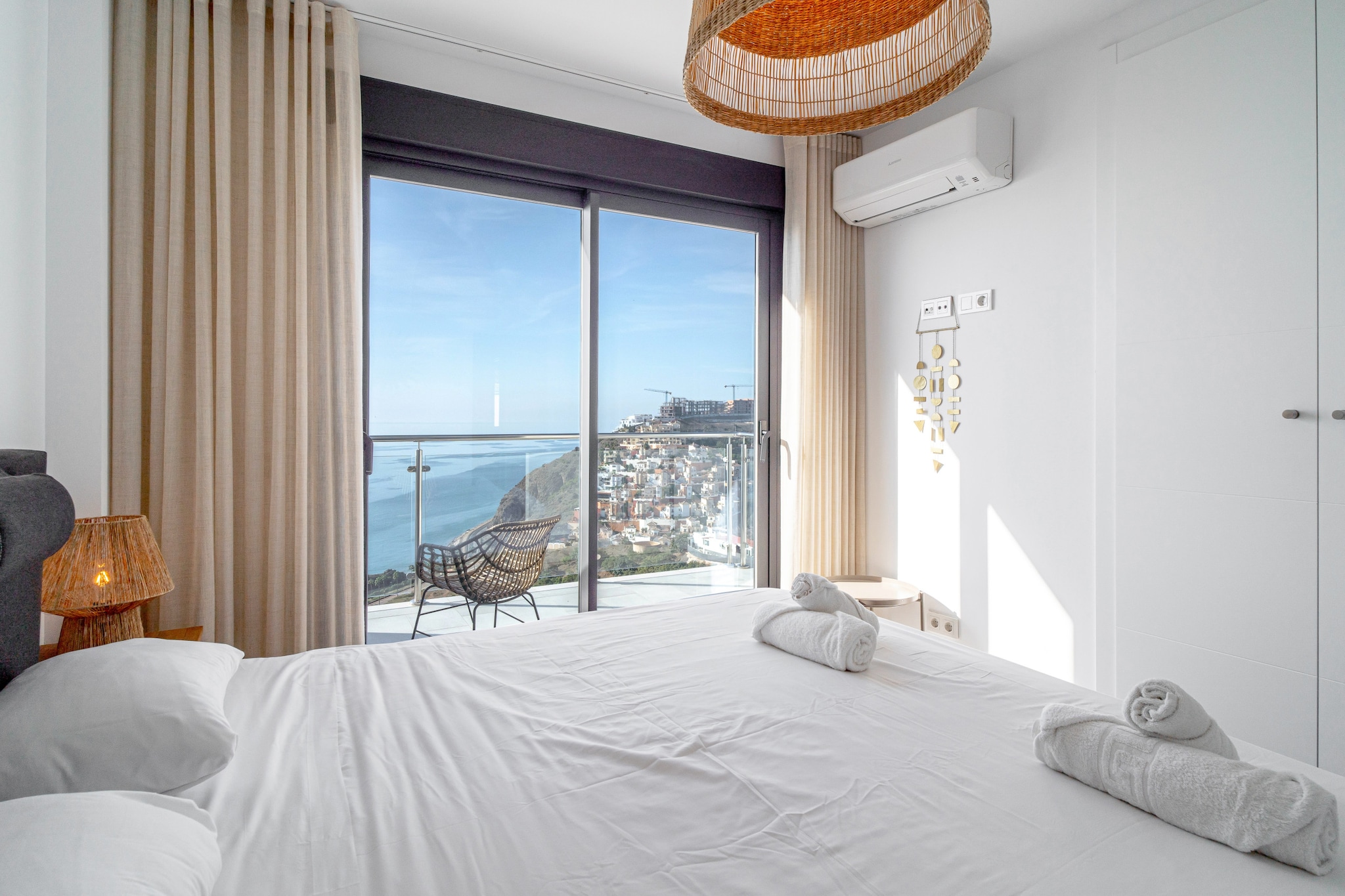 Terrazas de Ladera Duplex 10 by Casasol-Schlafzimmer