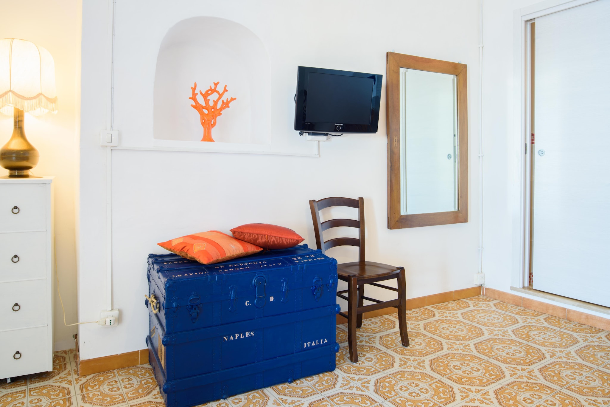 Romantic Antica Sponda-Bedroom