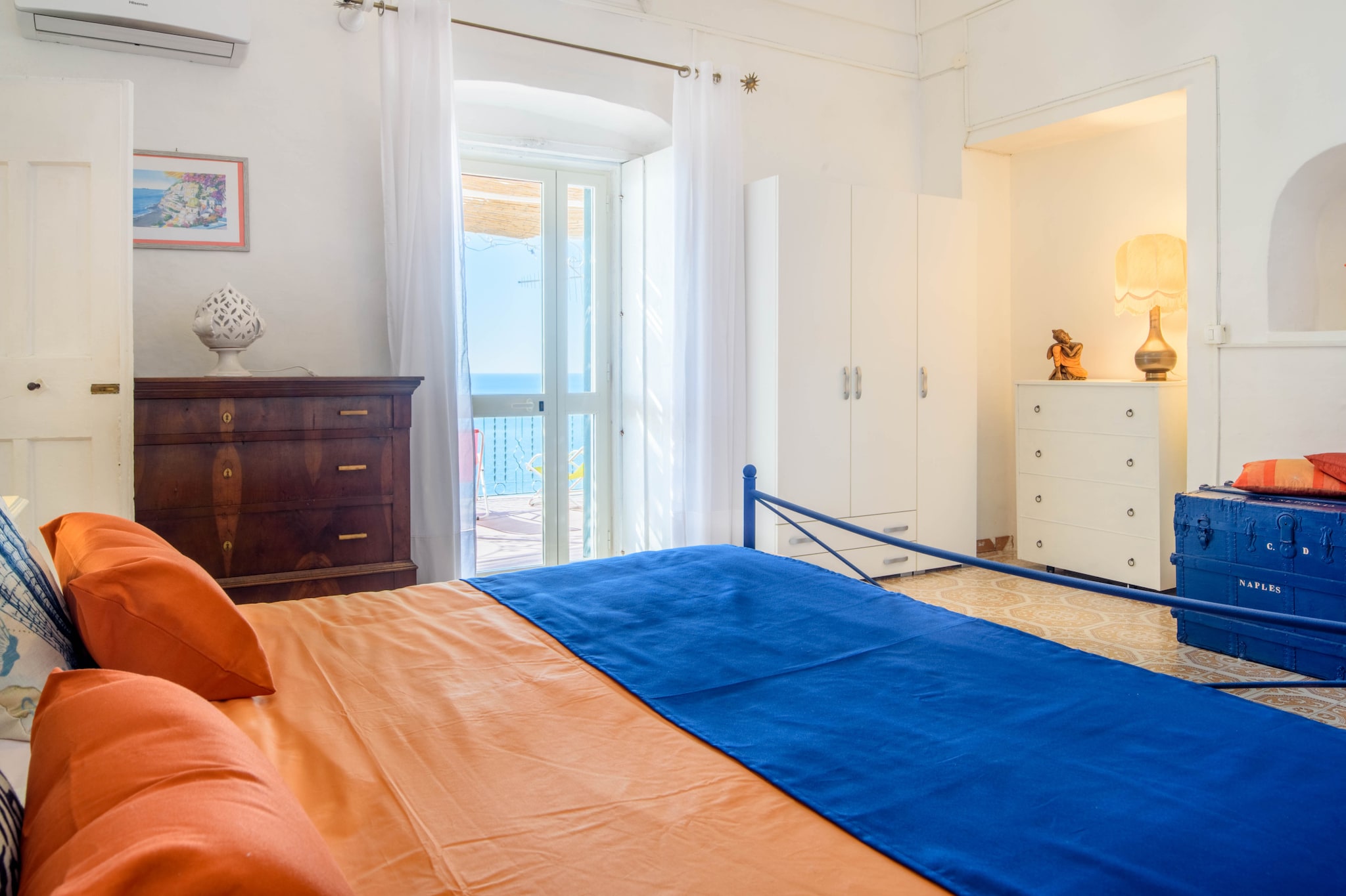 Romantic Antica Sponda-Bedroom